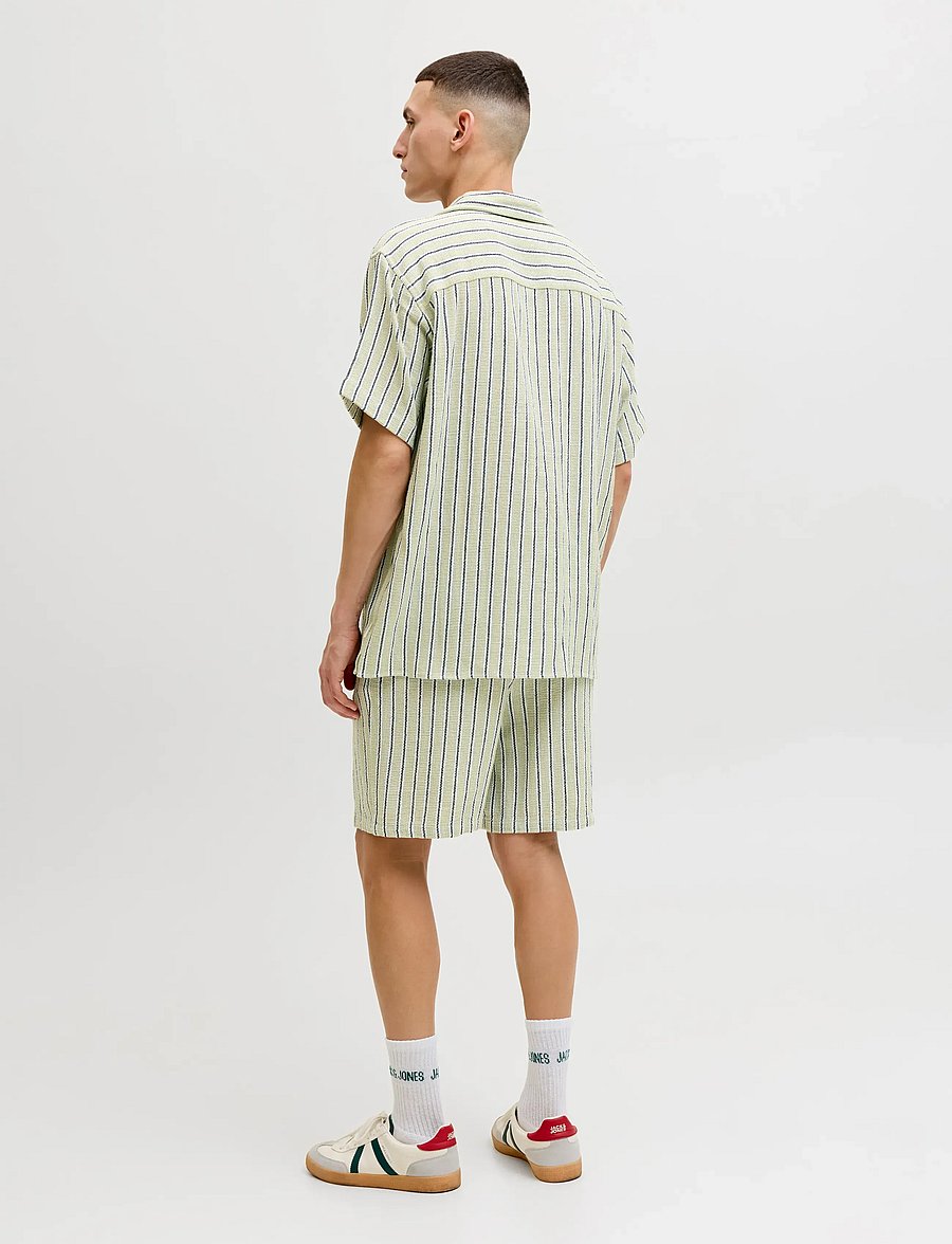 Jack & Jones - JPSTJAIDEN COBA STRIPE JOG SHORTS REG LN - casual shorts - tea - 3