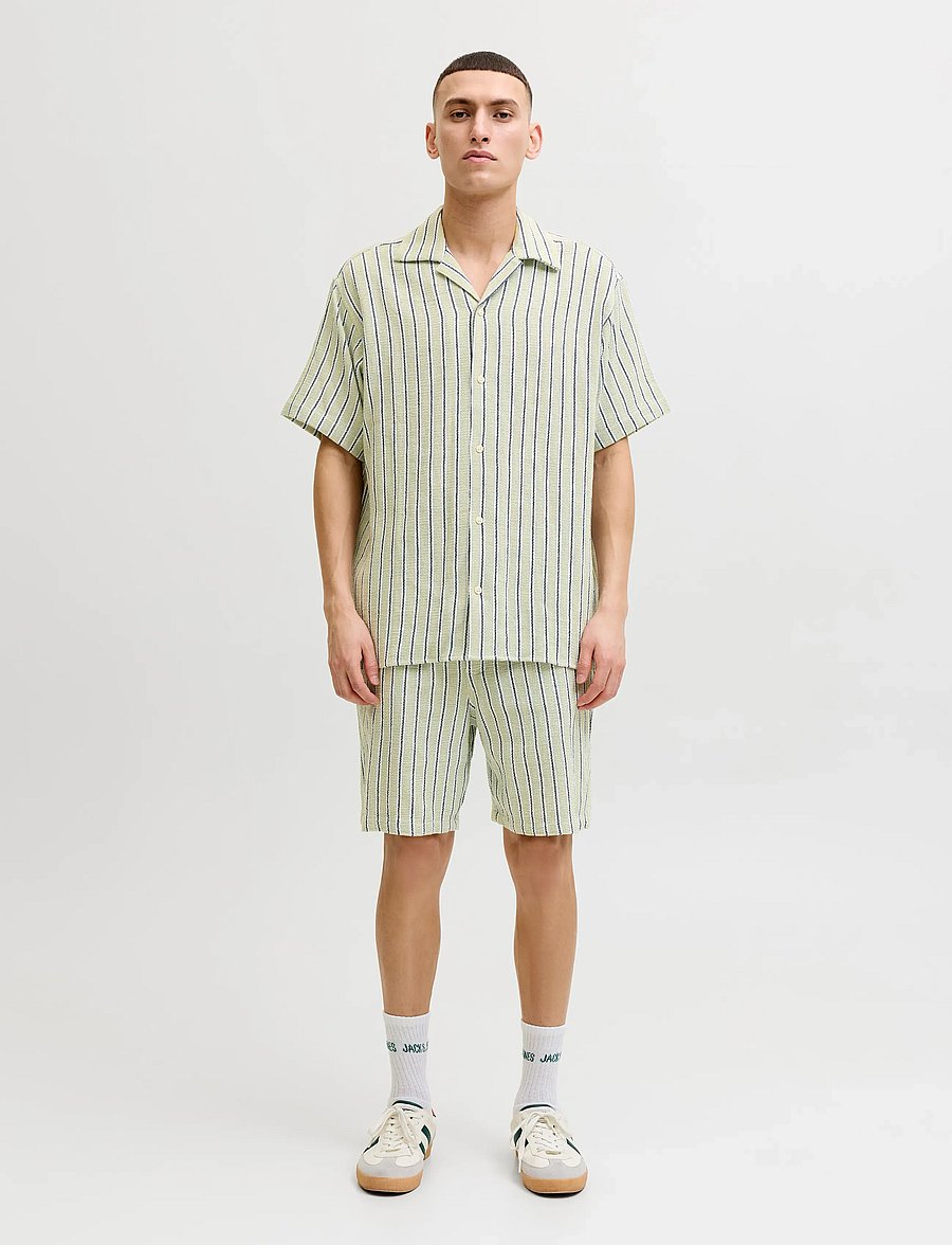Jack & Jones - JPSTJAIDEN COBA STRIPE JOG SHORTS REG LN - casual shorts - tea - 4