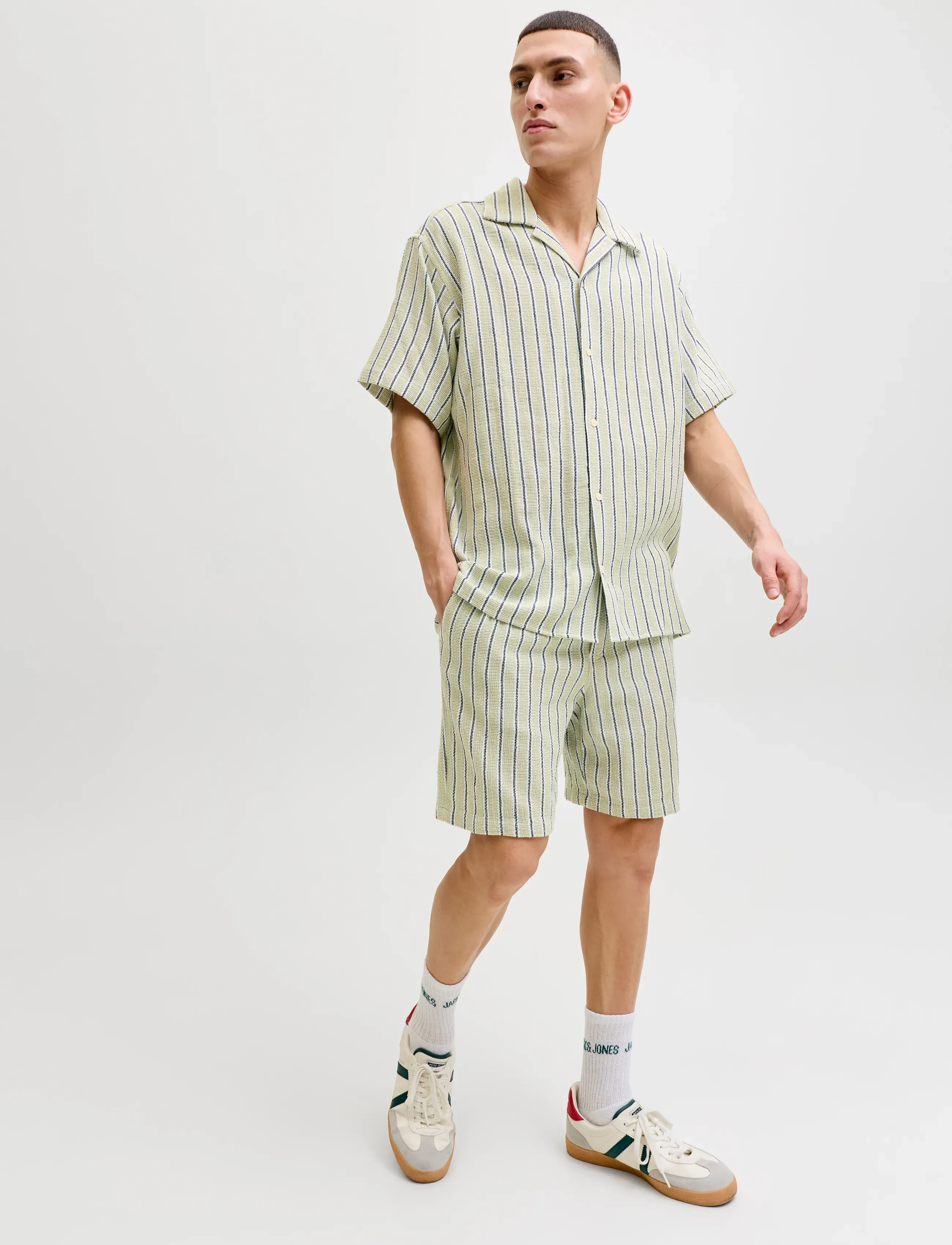 Jack & Jones - JPSTJAIDEN COBA STRIPE JOG SHORTS REG SN - lühikesed vabaajapüksid - tea - 5