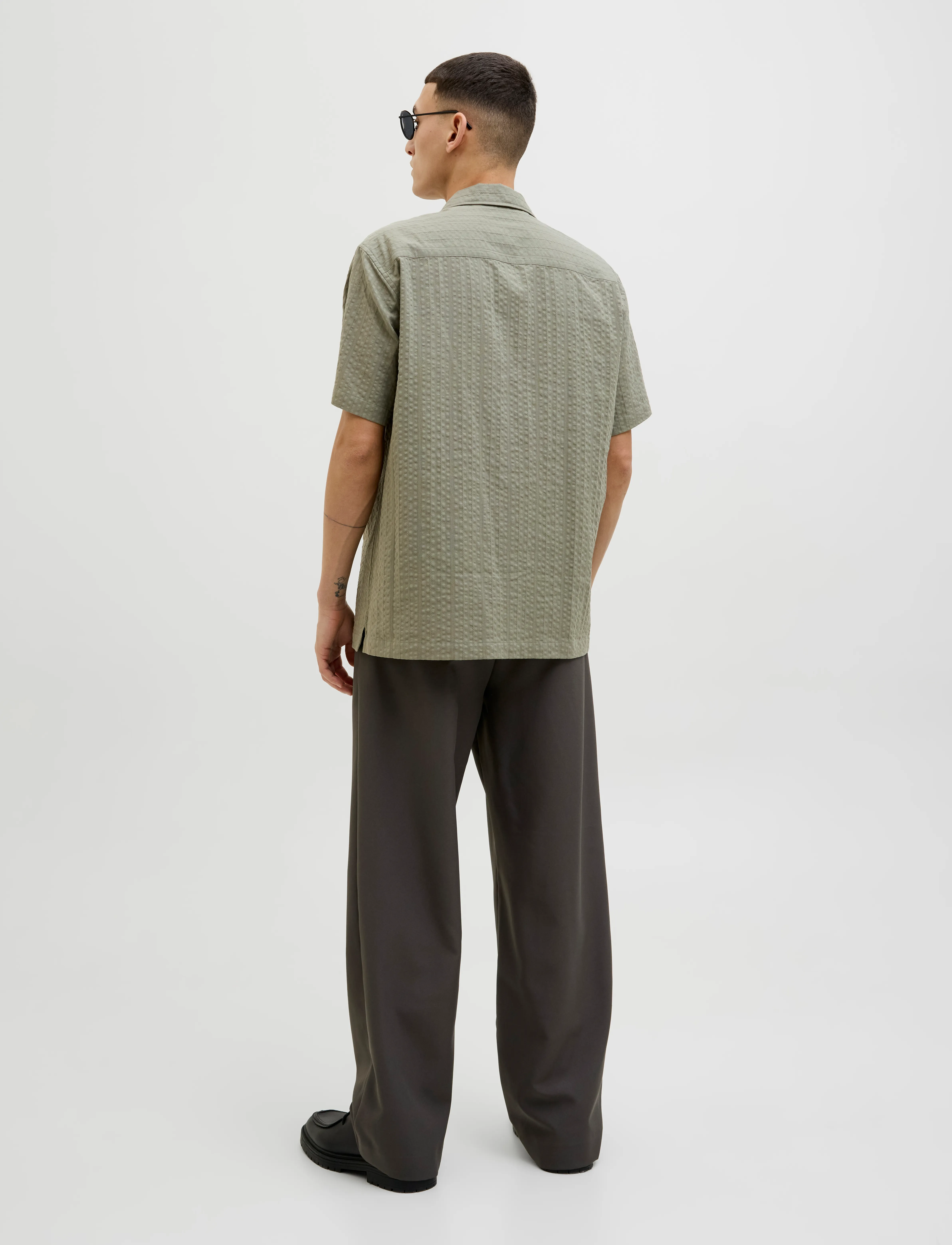 Jack & Jones - JPRCCEASTON SEERSUCKER S/S SHIRT LN - linen shirts - vetiver - 2