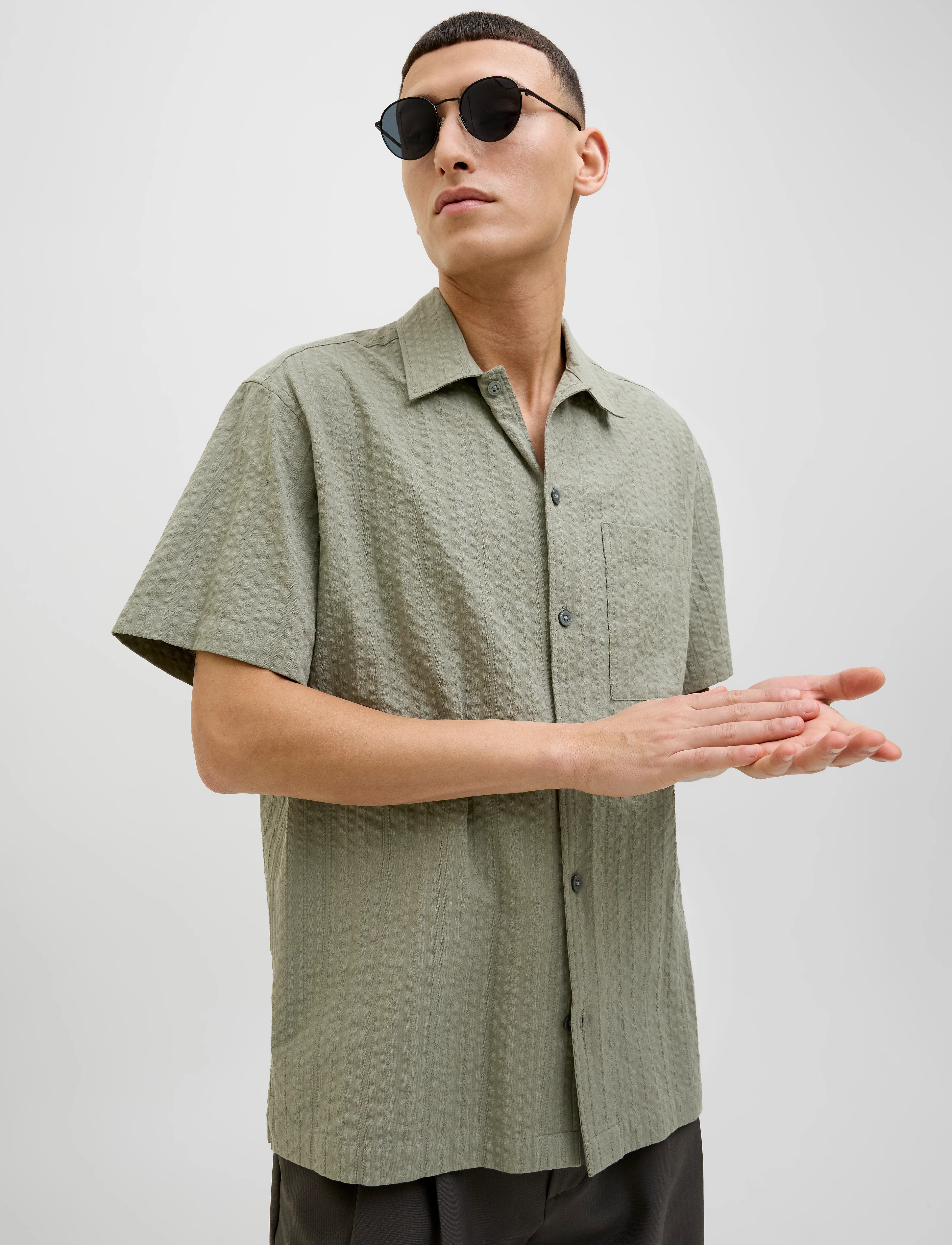 Jack & Jones - JPRCCEASTON SEERSUCKER S/S SHIRT LN - linen shirts - vetiver - 5