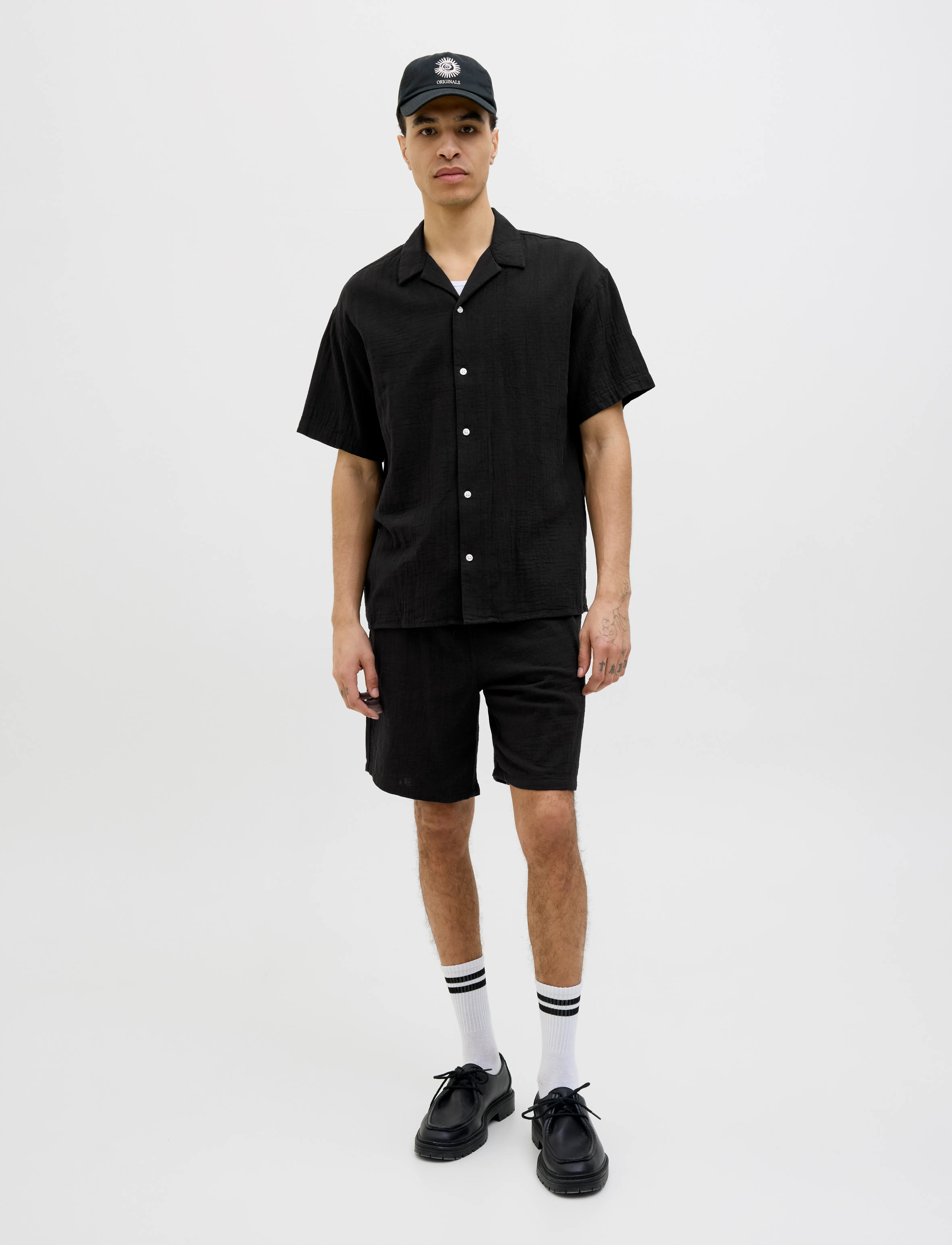 Jack & Jones - JOREASTER PATRAS RESORT SHIRT SS LN - chemises à manches courtes - black - 3