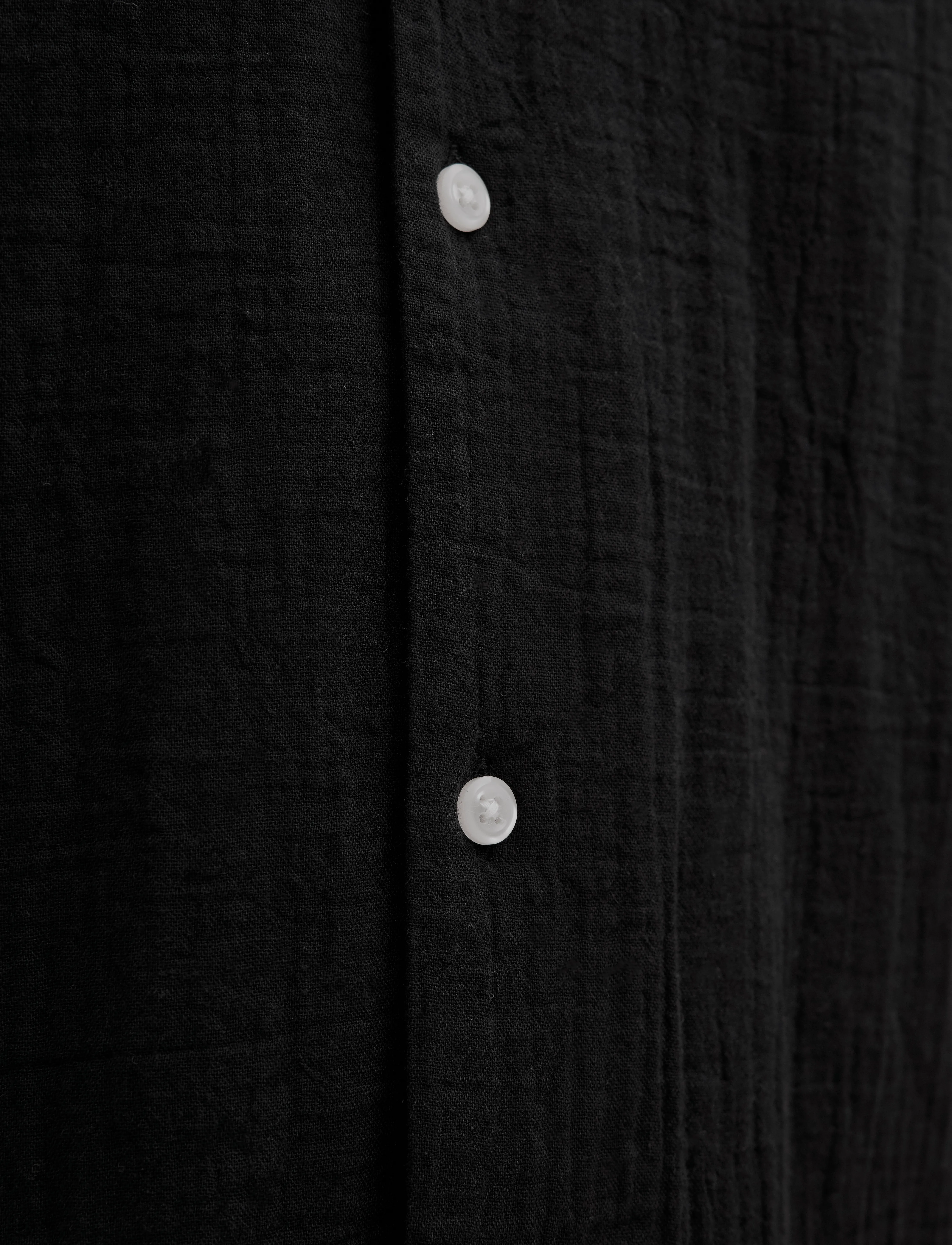 Jack & Jones - JOREASTER PATRAS RESORT SHIRT SS LN - chemises à manches courtes - black - 4