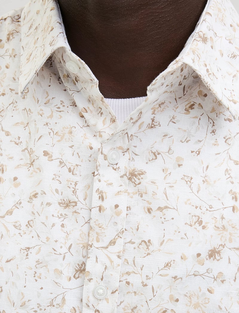 Jack & Jones - JPRBLASUMMER PRINT S/S SHIRT SN - leinenhemden - cloud dancer - 4