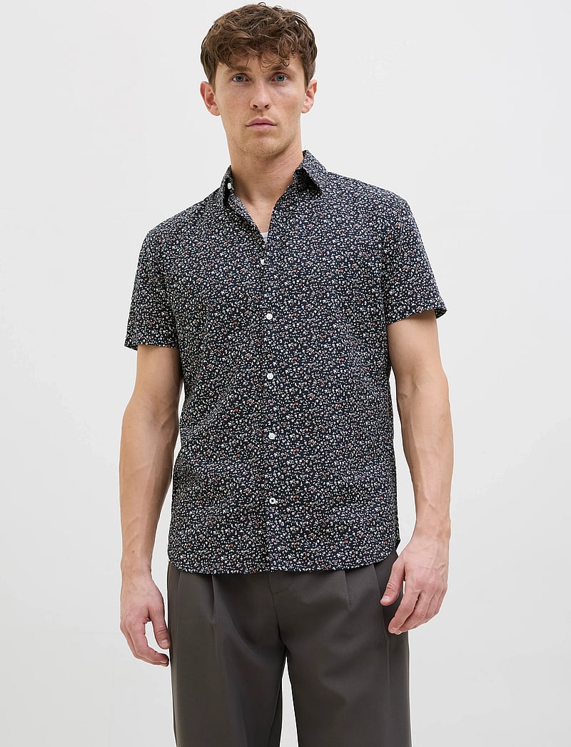 Jack & Jones - JPRBLASUMMER PRINT S/S SHIRT SN - leinenhemden - night sky - 0