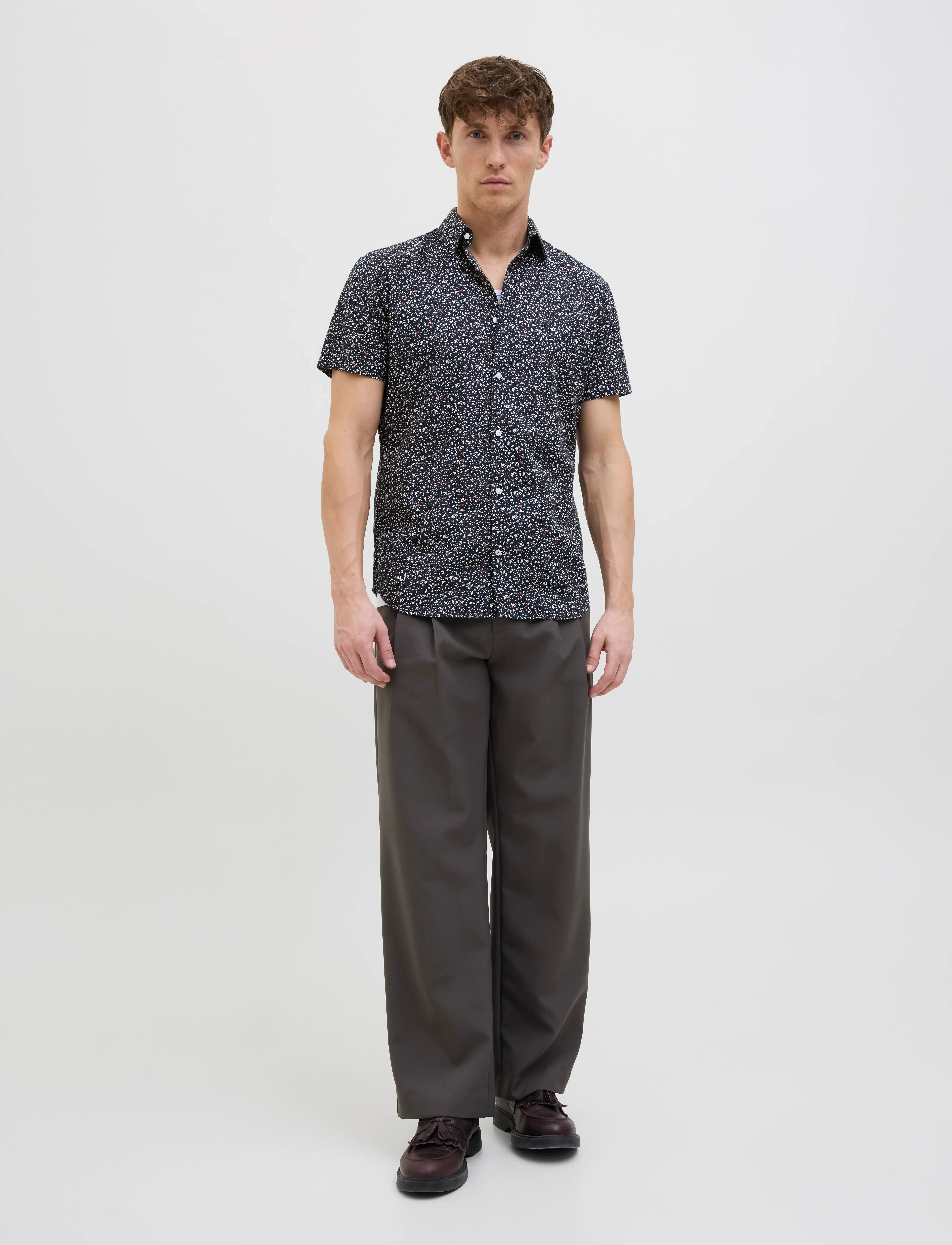 Jack & Jones - JPRBLASUMMER PRINT S/S SHIRT SN - pellavakauluspaidat - night sky - 4