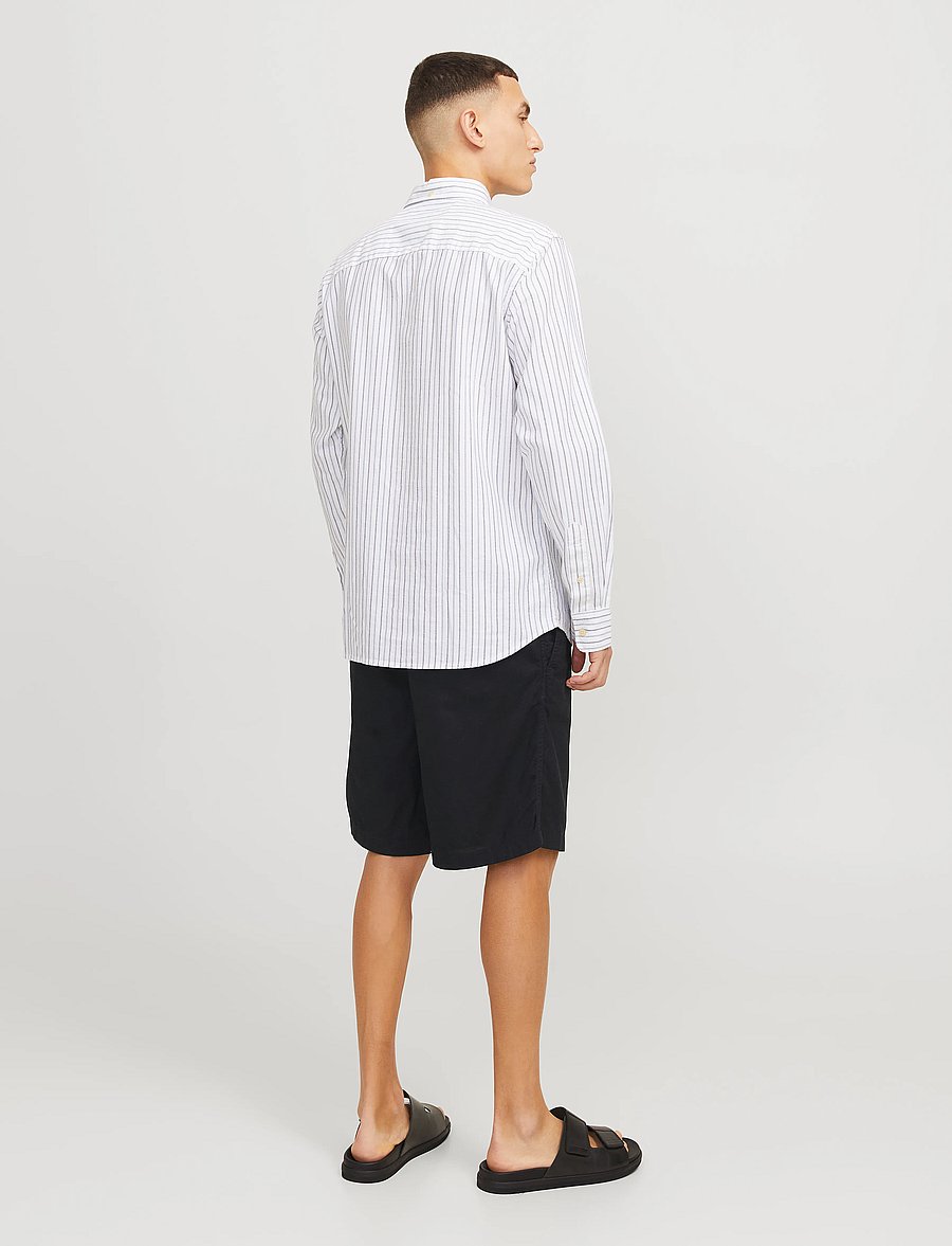 Jack & Jones - JPSTJAIDEN CAMPAIGN HYBRIDBONDISHORT SRT - linen shorts - black - 3