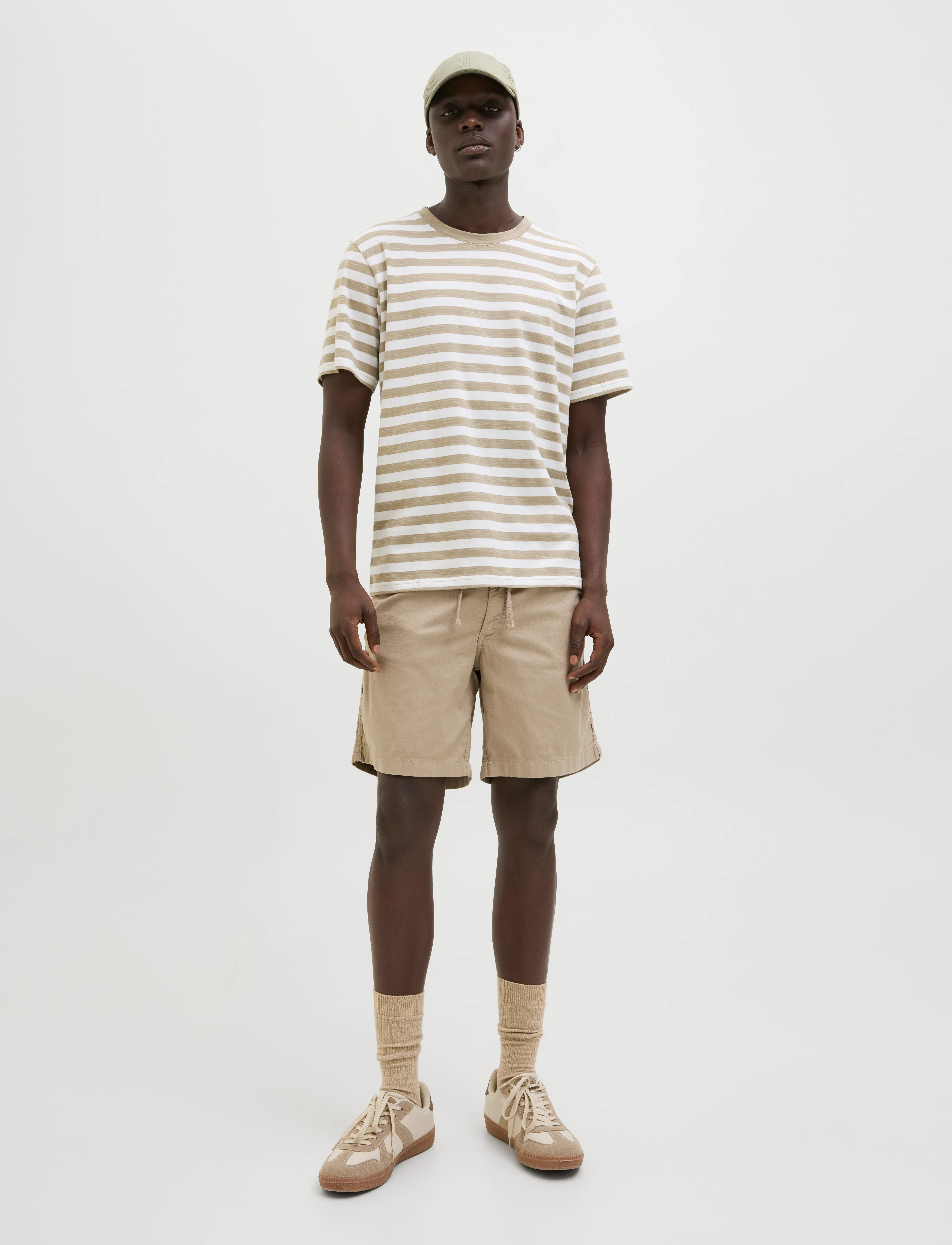 Jack & Jones - JPSTJAIDEN CAMPAIGN HYBRIDBONDISHORT SRT - linnen shorts - crockery - 4