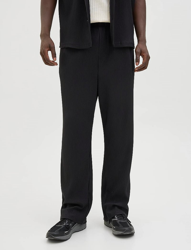 Jack & Jones - JPSTKARL INTERLUDE PLISSE SWEAT PANTS - kollektsioonid - black - 0