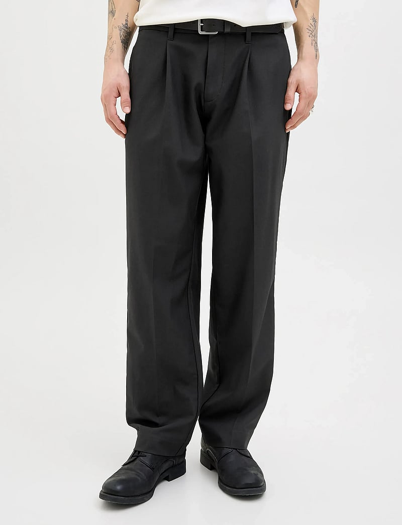 Jack & Jones - JPRCCKARL JJCAMERON PLEATED CHINO NOOS - chinos - black - 0