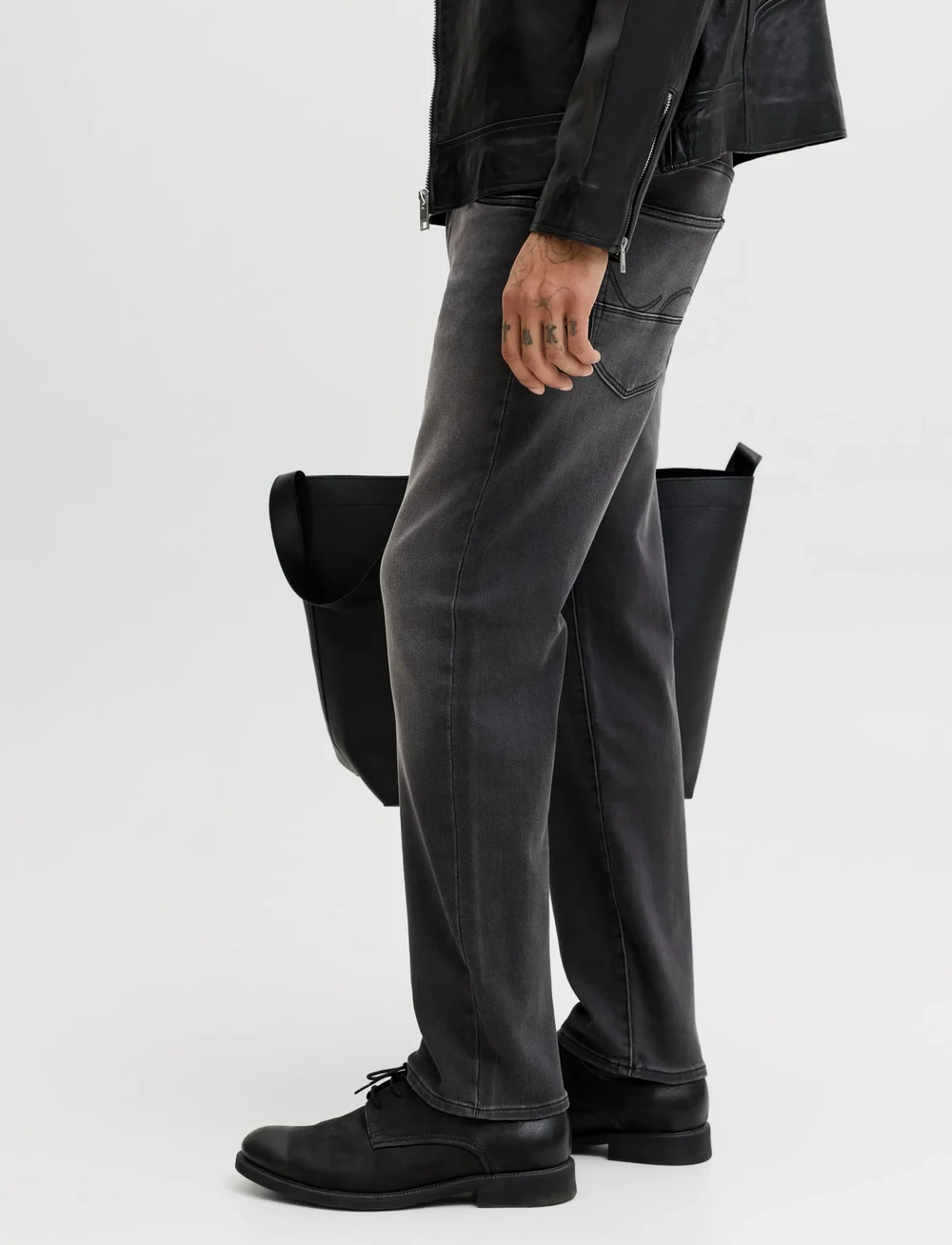 Jack & Jones - JJIMIKE FOX I.K SQ 426 NOOS - tapered jeans - black denim - 4