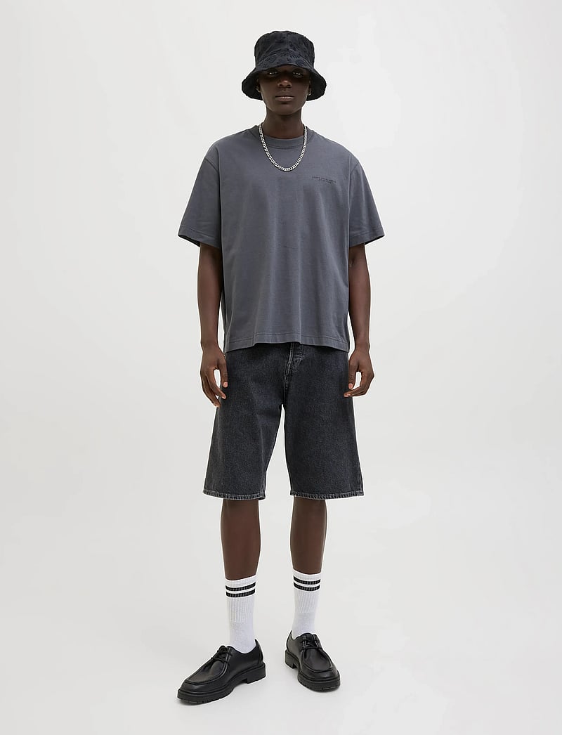 Jack & Jones - JJIRON JJORIGINAL SHORTS SQ 730 SN - jorts - black denim - 4