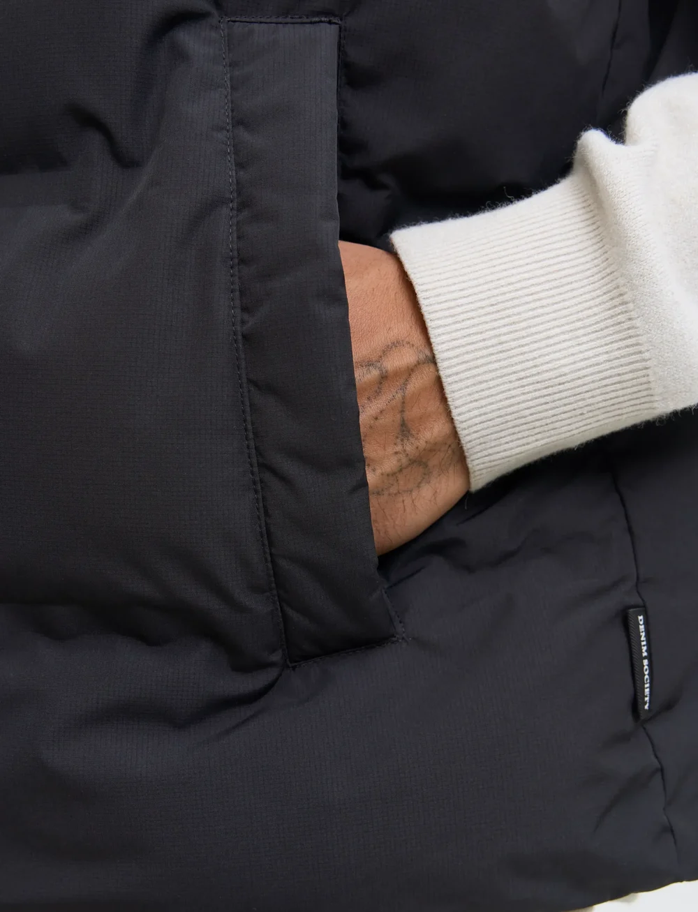 Jack & Jones - JJESOHO BODYWARMER COLLAR SN - västar - black - 4