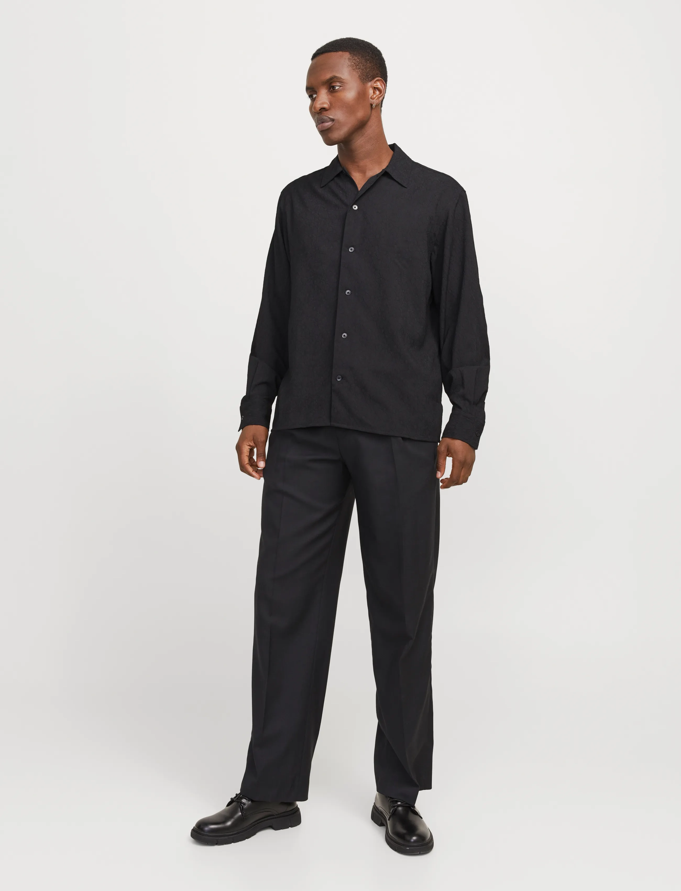 Jack & Jones JPRBLATREND JACQUARD L/S SHIRT STYD AW24 - Särgid - BLACK / black