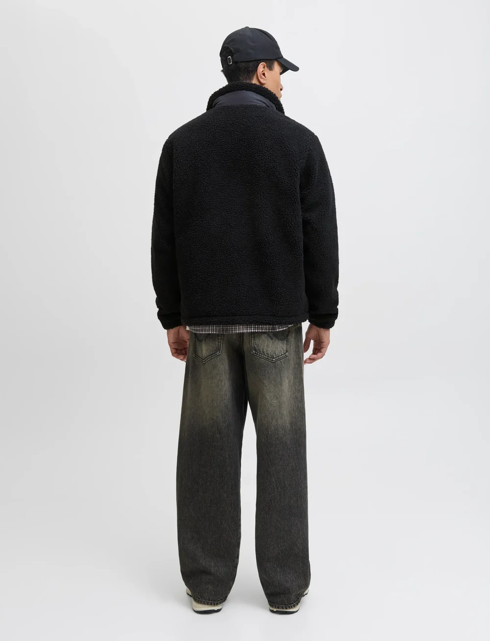 Jack & Jones - JJESOHO TEDDY JACKET NOOS - teddytröjor - black - 2