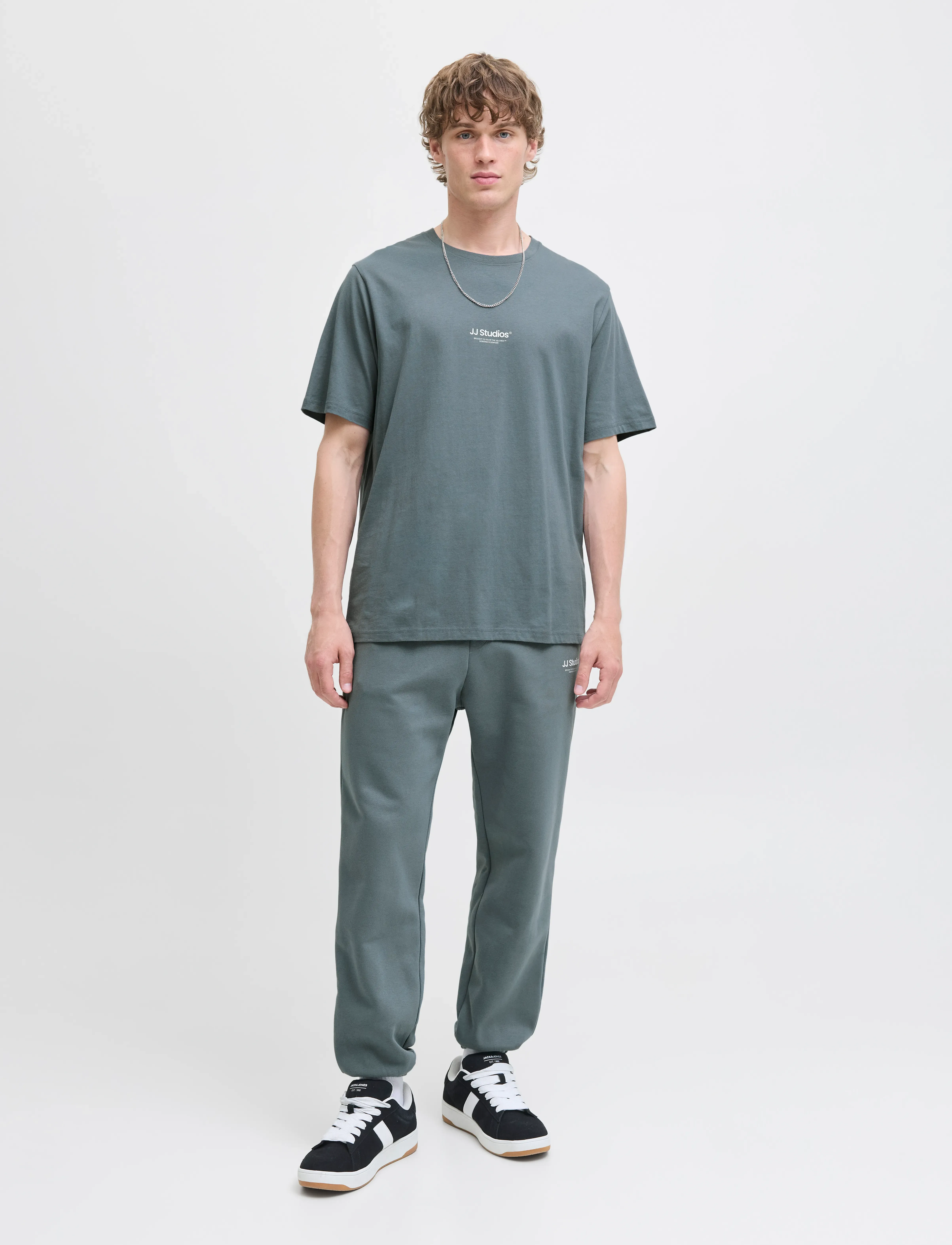 Jack & Jones - JJESOHO TEE SS CREW NECK NOOS - short-sleeved t-shirts - stormy weather - 4