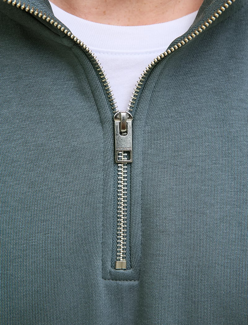 Jack & Jones - JJESOHO SWEAT QUARTER ZIP HN NOOS - kollektioner - stormy weather - 4