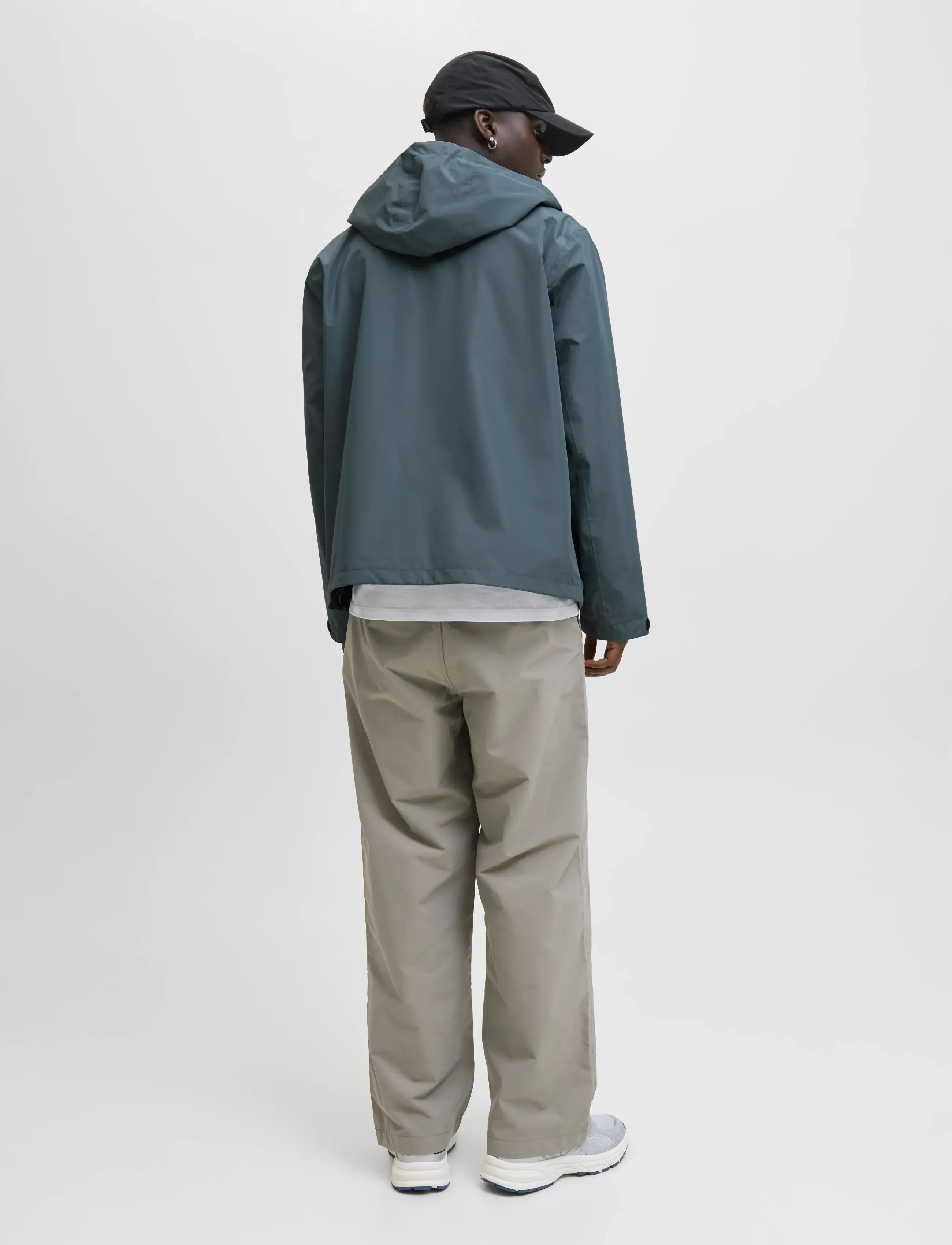 Jack & Jones - JJEFLYNN FUNCTIONAL JACKET NOOS - kevadjoped - stormy weather - 2