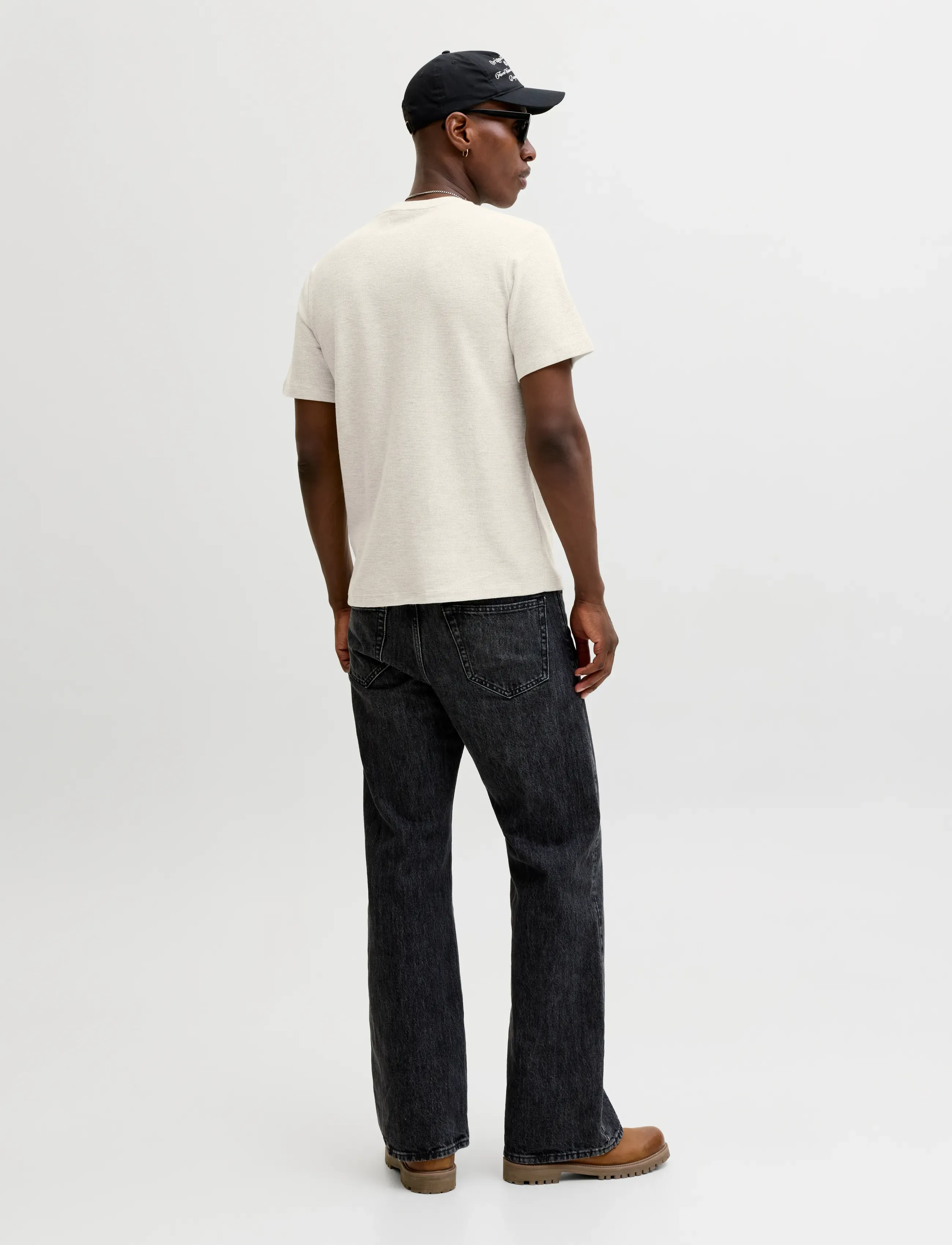 Jack & Jones - JJEAUSTIN TEE SS NOOS - short-sleeved t-shirts - antique white - 3