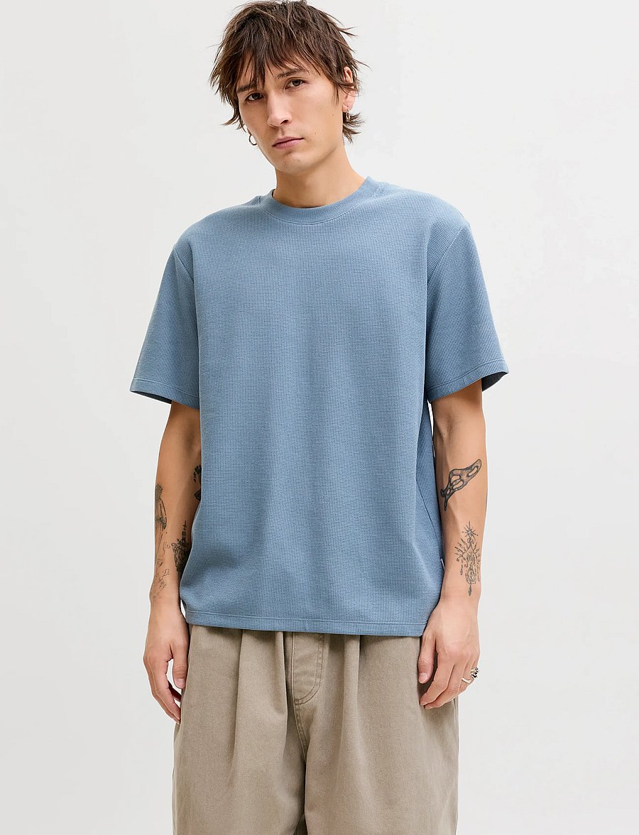 Jack & Jones - JJEAUSTIN TEE SS NOOS - kortærmede t-shirts - blue mirage - 0