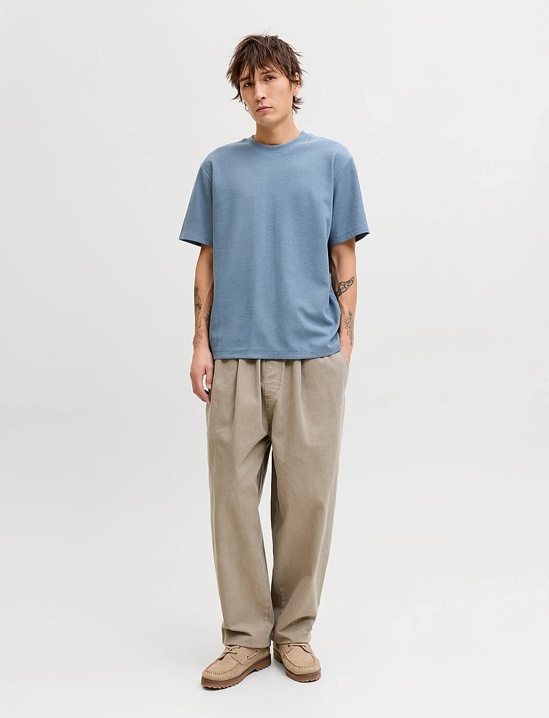 Jack & Jones - JJEAUSTIN TEE SS NOOS - kortærmede t-shirts - blue mirage - 3