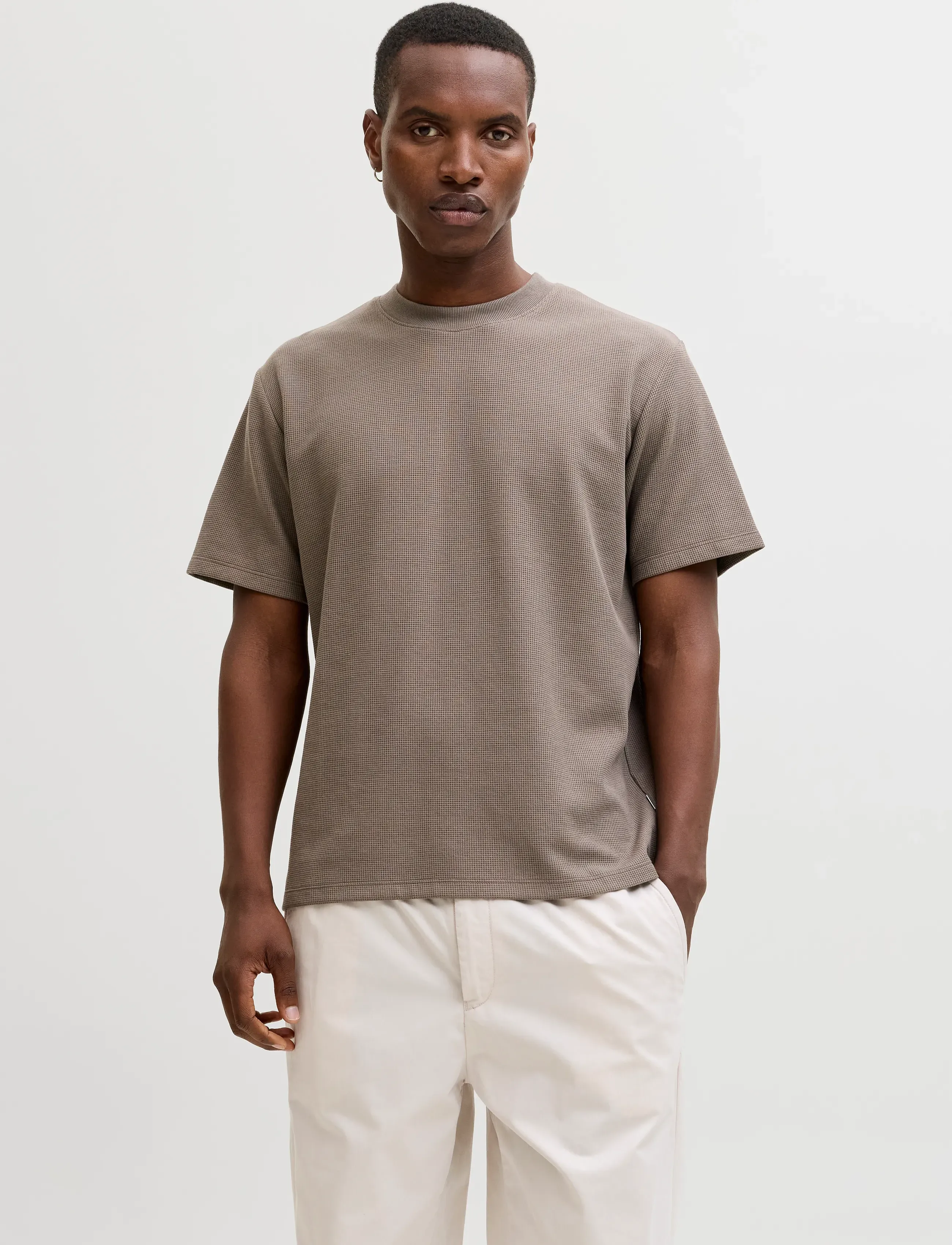 Jack & Jones JJEAUSTIN TEE SS NOOS - T-Shirts - FALCON / brown