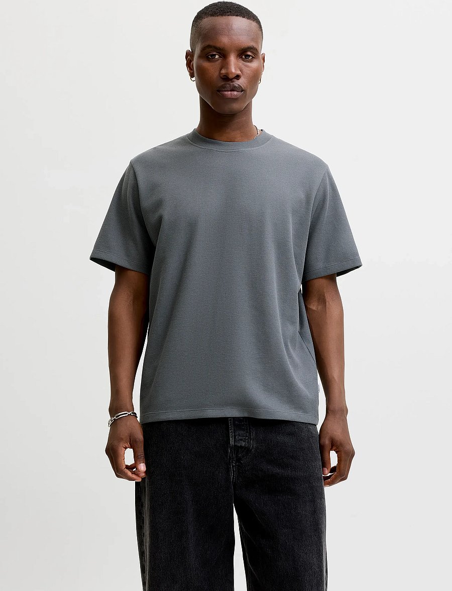 Jack & Jones - JJEAUSTIN TEE SS NOOS - kurzärmelige t-shirts - turbulence - 0