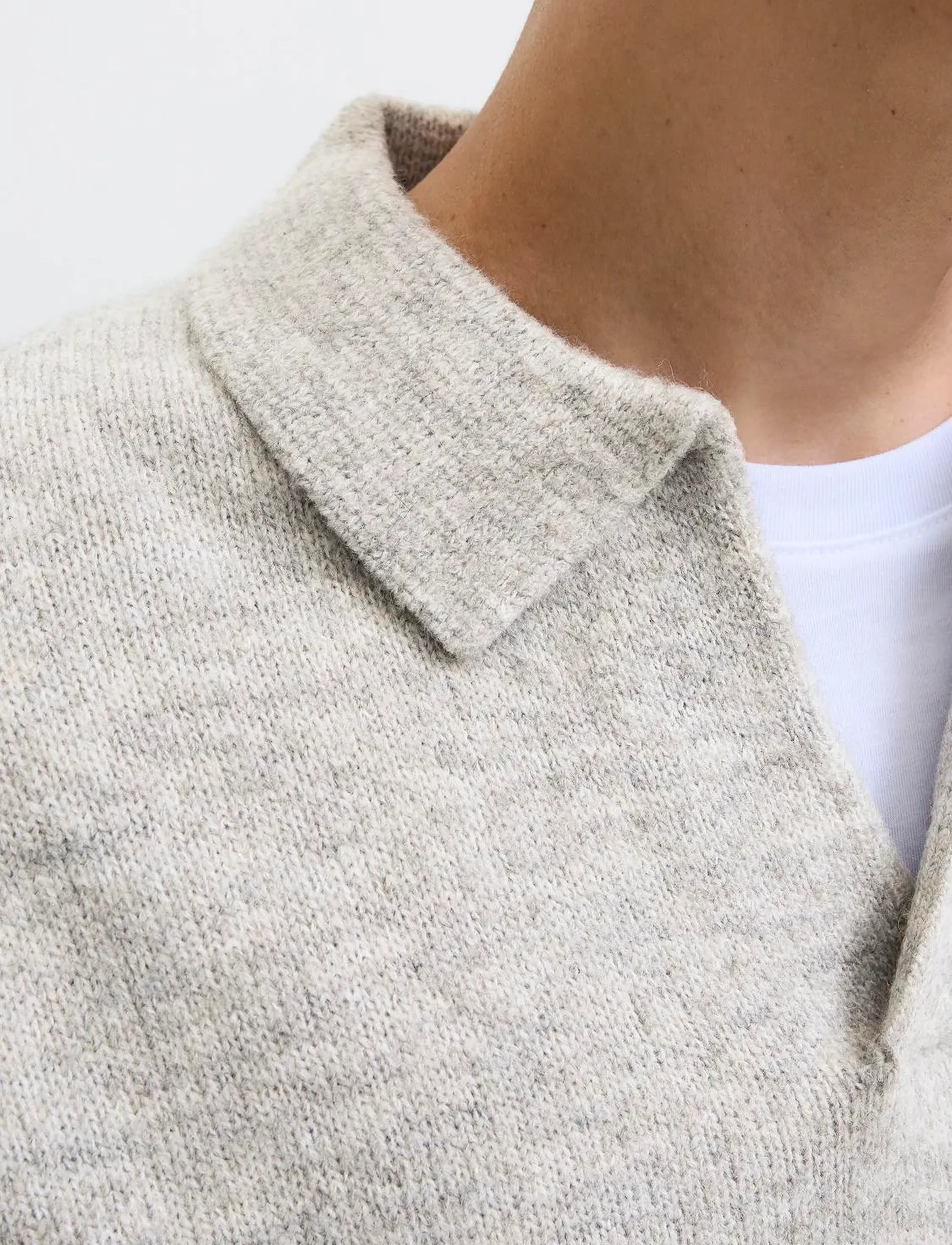 Jack & Jones - JJSOHO OLLIE KNIT SPLIT NECK LN - langärmelige gestrickte polohemden - light grey melange - 5