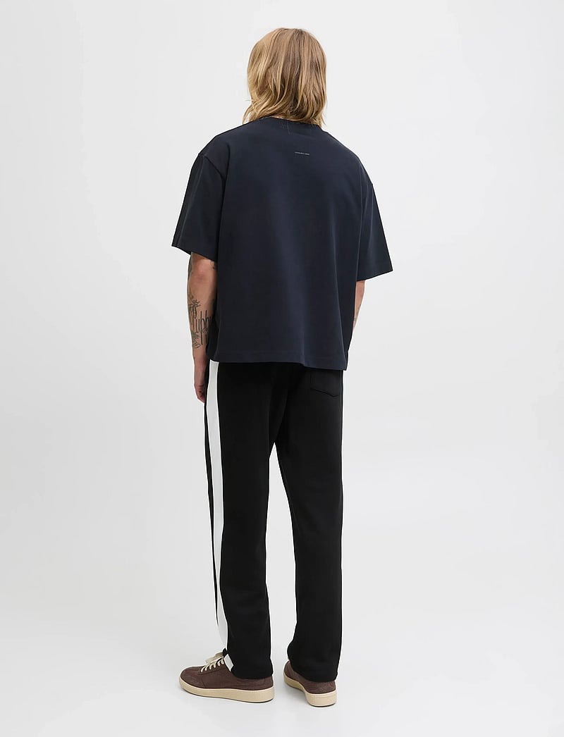 Jack & Jones - JPSTKARL CASPAR SWEAT PANTS - kollektionen - black - 3