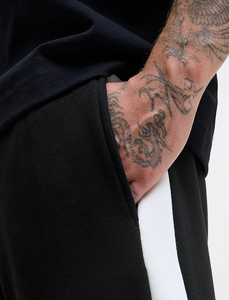 Jack & Jones - JPSTKARL CASPAR SWEAT PANTS - kollektionen - black - 4