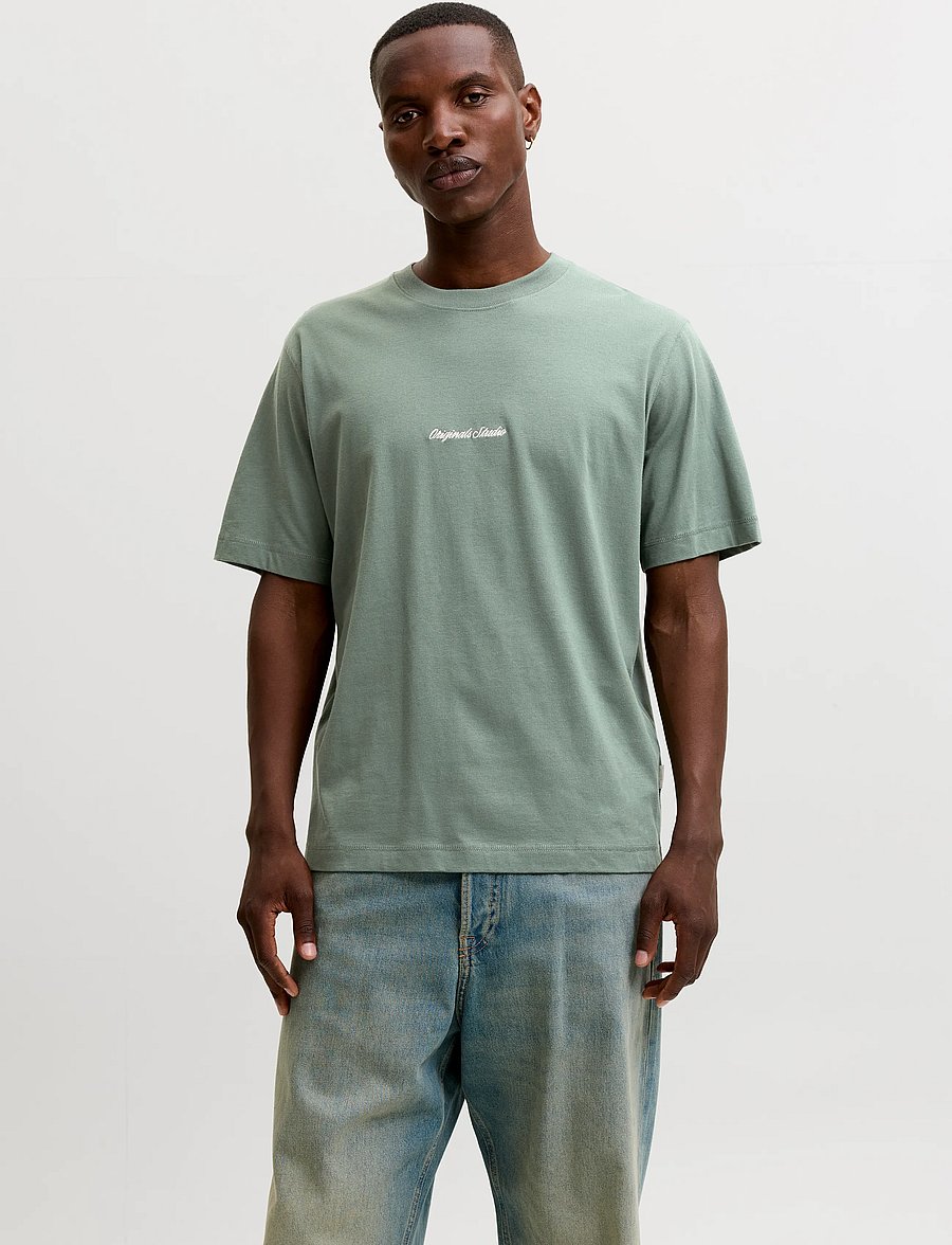 Jack & Jones - JORNORREBRO EMB TEE SS CREW NECK NOOS - kurzärmelige t-shirts - laurel wreath - 0