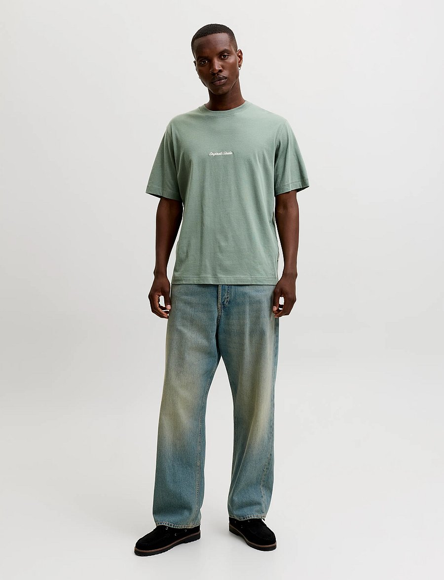 Jack & Jones - JORNORREBRO EMB TEE SS CREW NECK NOOS - kurzärmelige t-shirts - laurel wreath - 4