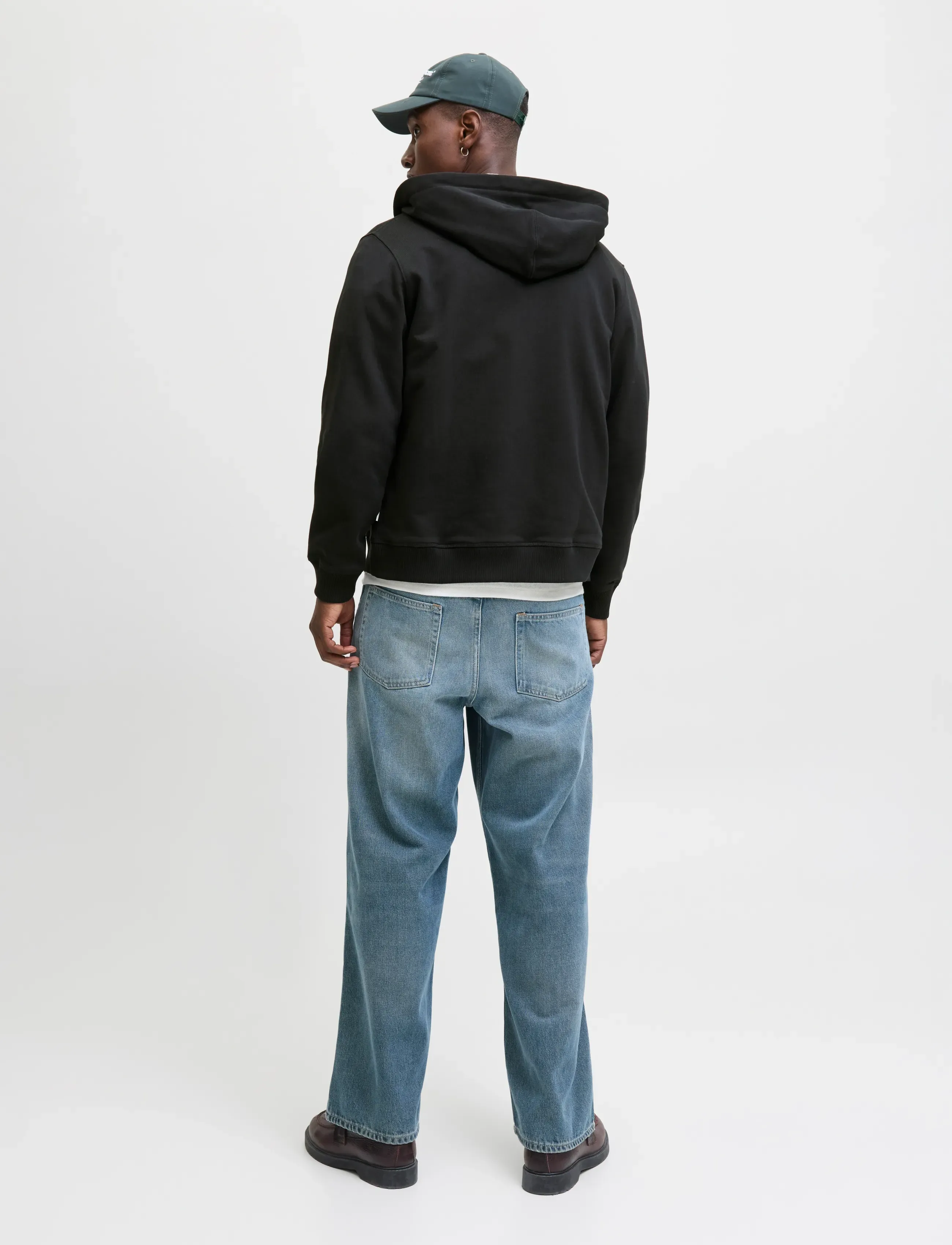Jack & Jones - JORNORREBRO EMB SWEAT ZIP HOOD NOOS - hættetrøjer - black - 2