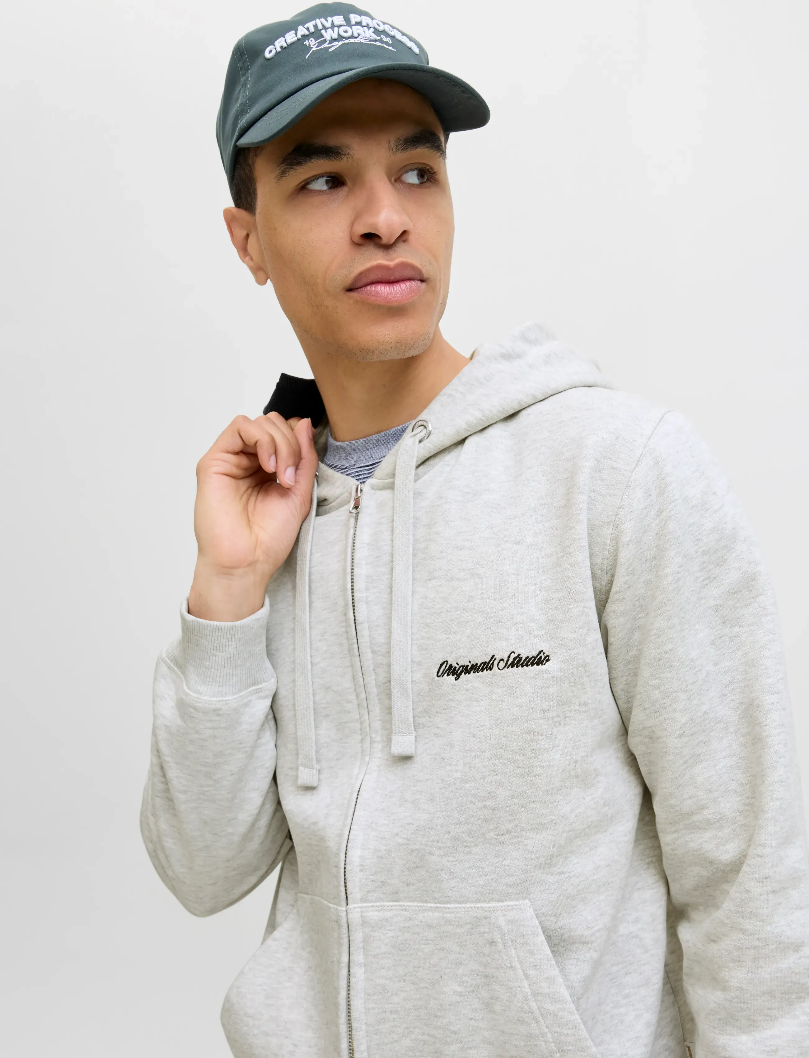 Jack & Jones - JORNORREBRO EMB SWEAT ZIP HOOD NOOS - hættetrøjer - white melange - 5