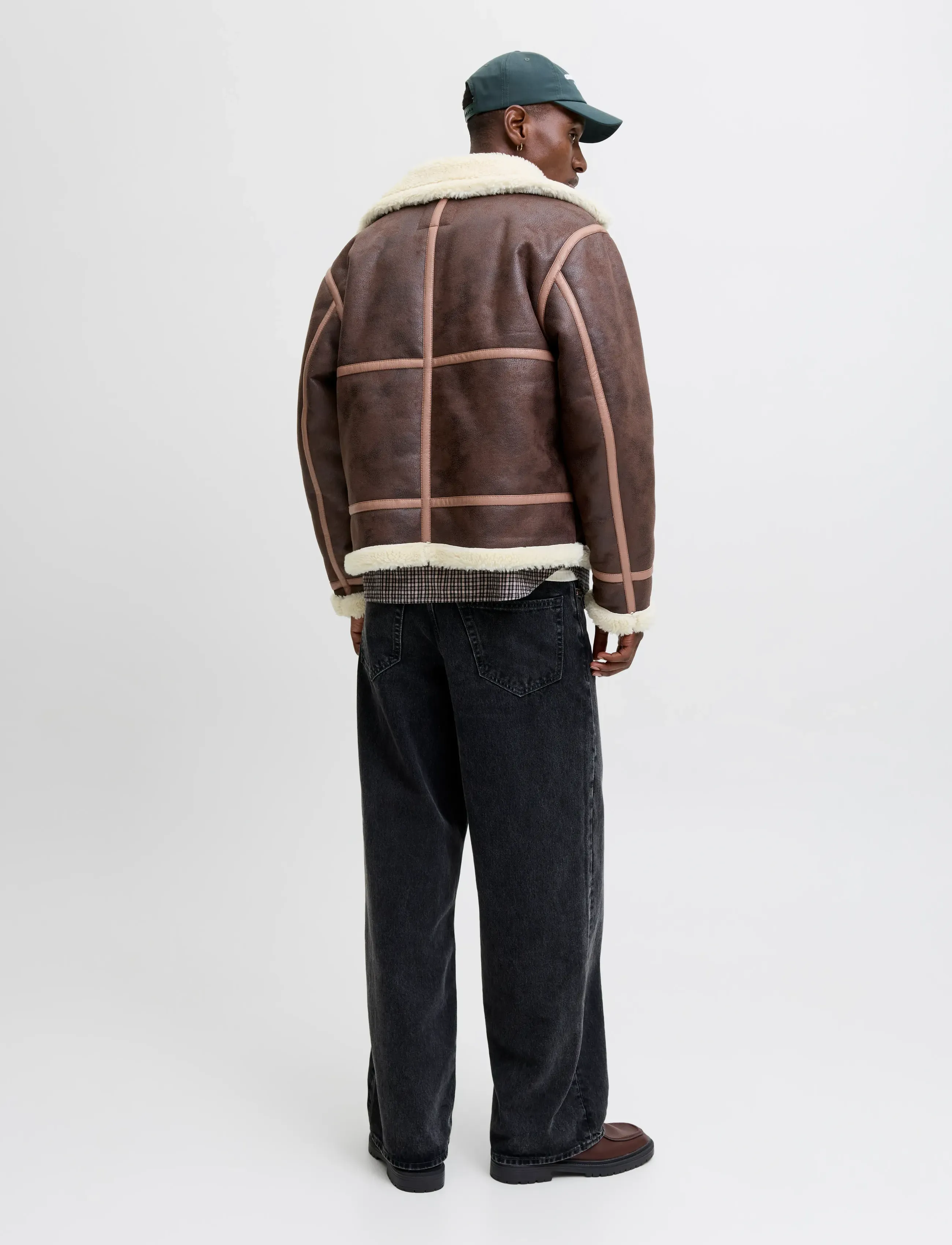 Jack & Jones - JORLIVERPOOL AVIATOR JACKET SN - frühlingsjacken - chocolate torte - 2
