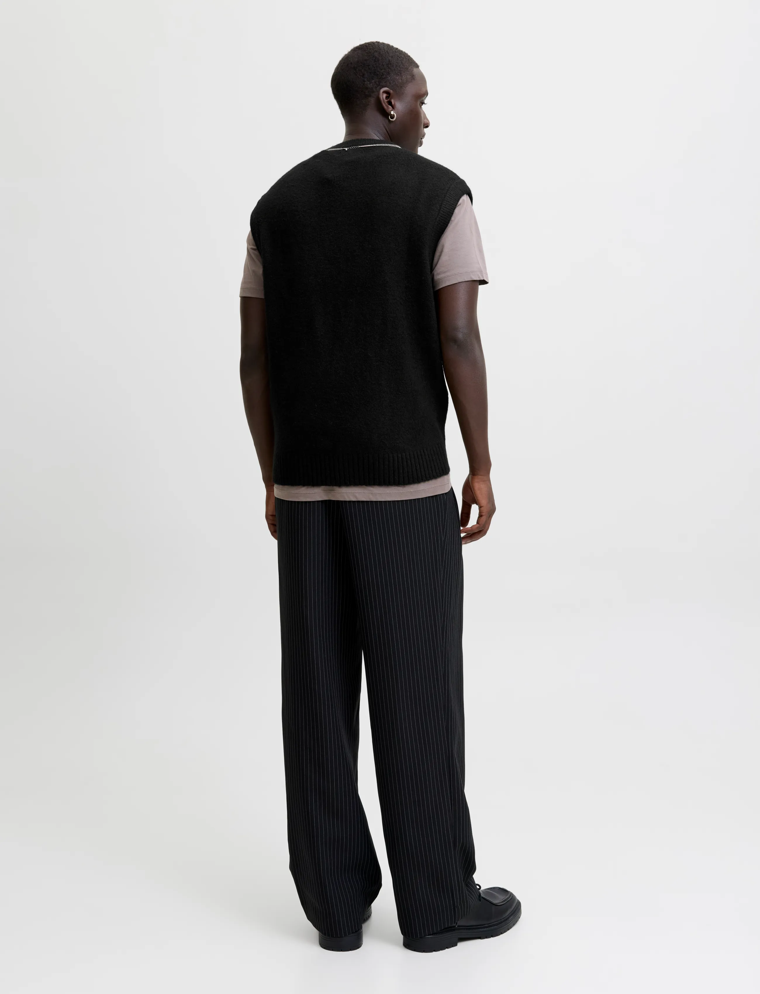 Jack & Jones - JJSOHO OLLIE KNIT VEST - stickade västar - black - 2