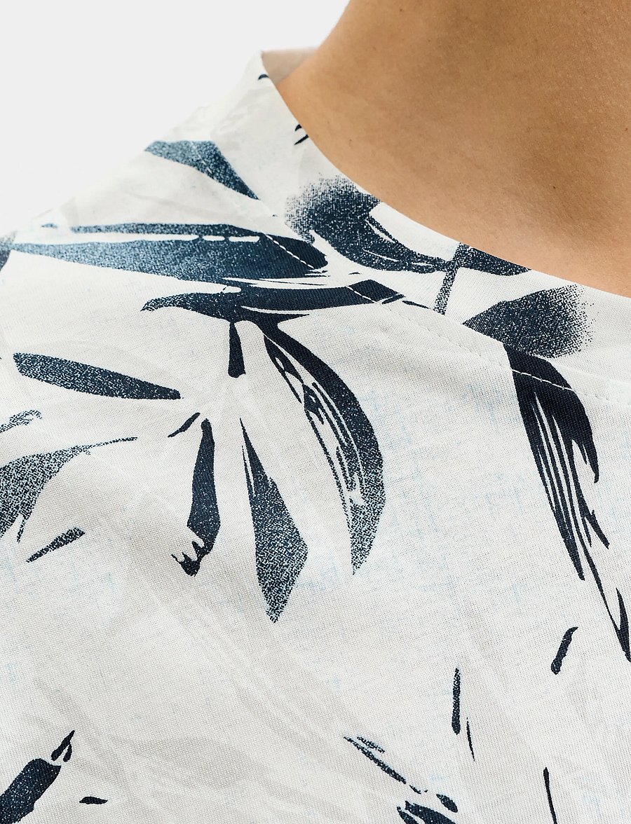 Jack & Jones - JJHONOLULU AOP TEE SS CREW NECK - kortärmade t-shirts - cloud dancer - 5