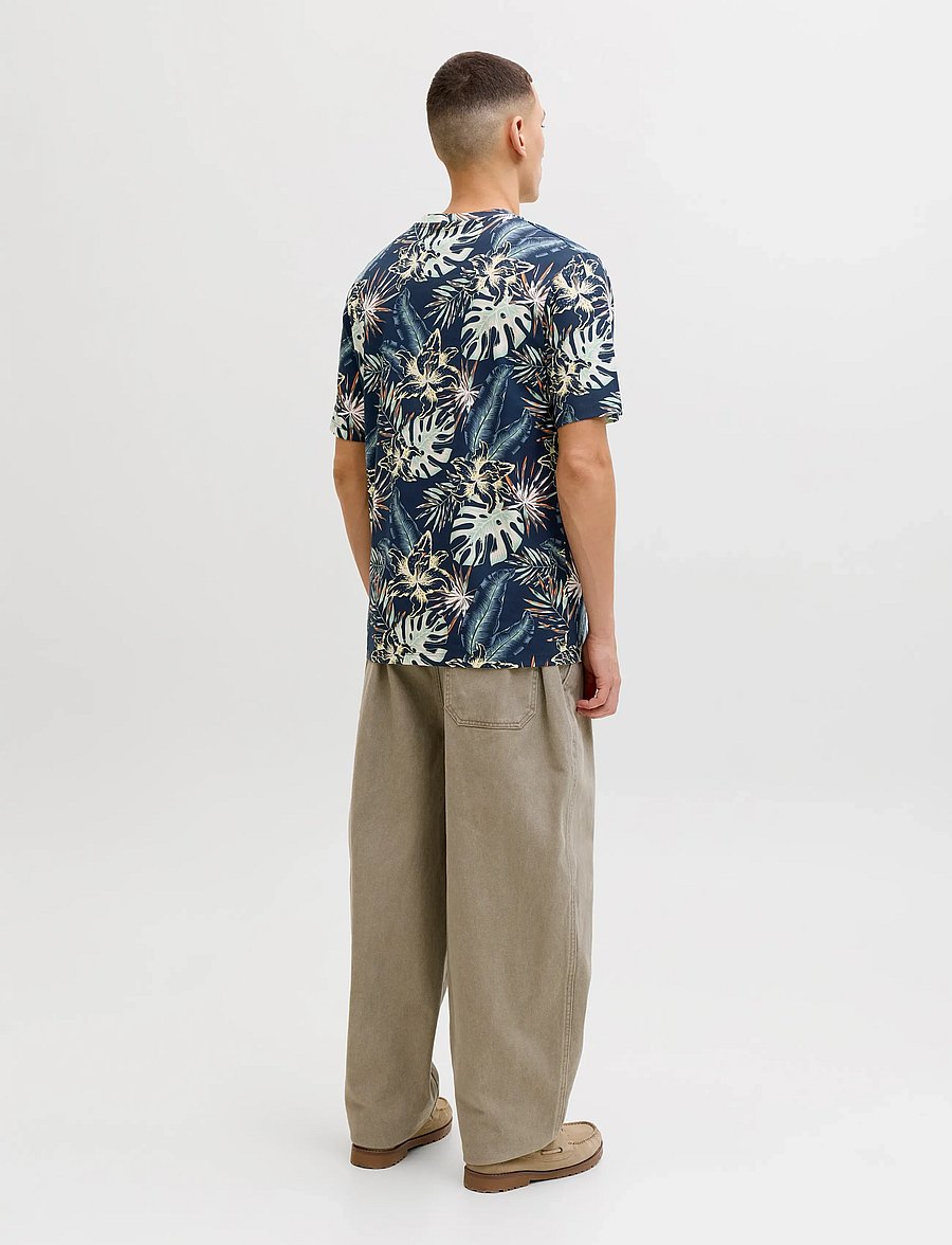 Jack & Jones - JJHONOLULU AOP TEE SS CREW NECK - lühikeste varrukatega t-särgid - navy blazer - 3