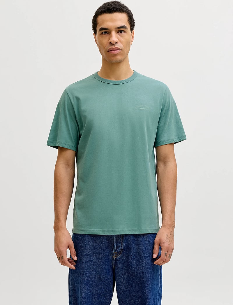 Jack & Jones - JJCOLLEGE LOGO TEE SS CREW NECK - kurzärmelig - mineral blue - 0