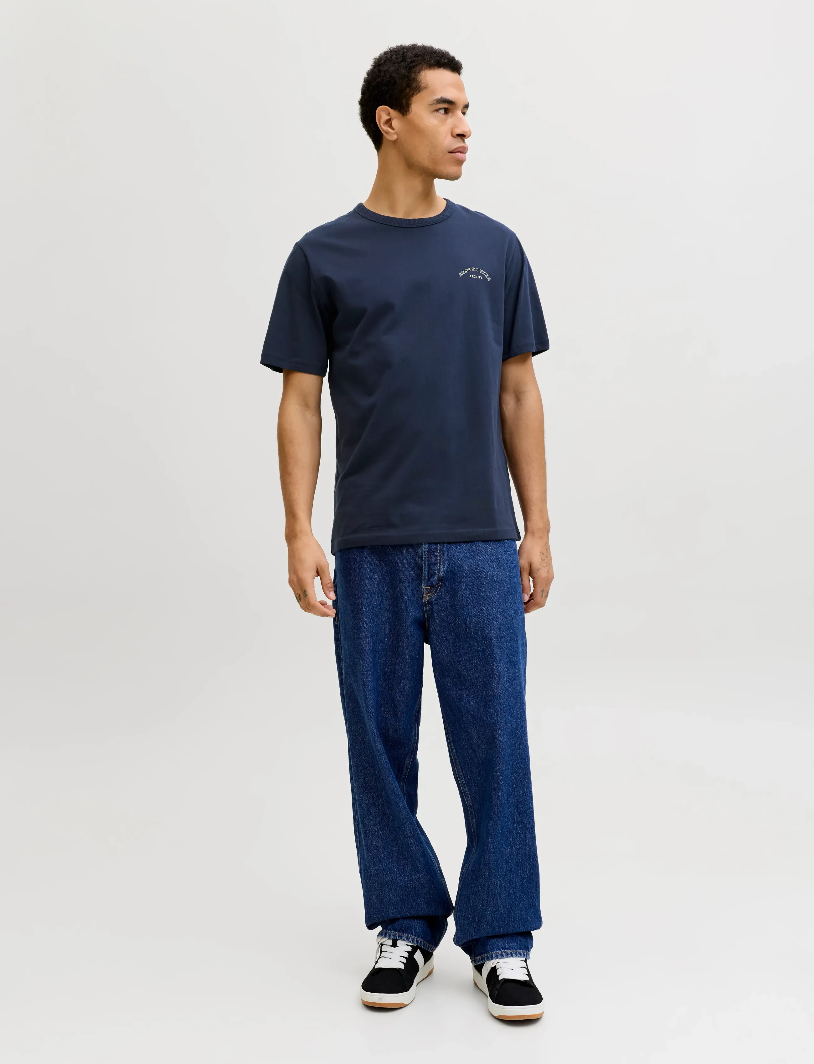 Jack & Jones - JJCOLLEGE LOGO TEE SS CREW NECK - short-sleeved t-shirts - navy blazer - 4