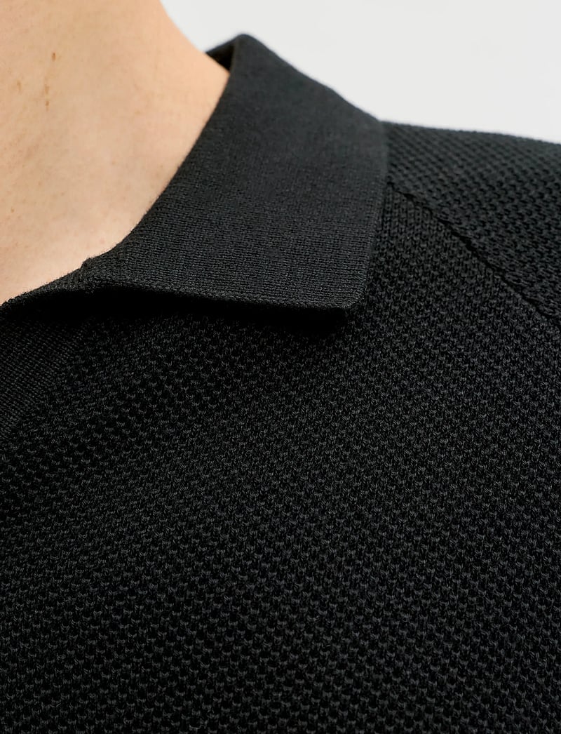 Jack & Jones - JJHILL KNIT SPLIT NECK SS26 - polostrik - black - 4