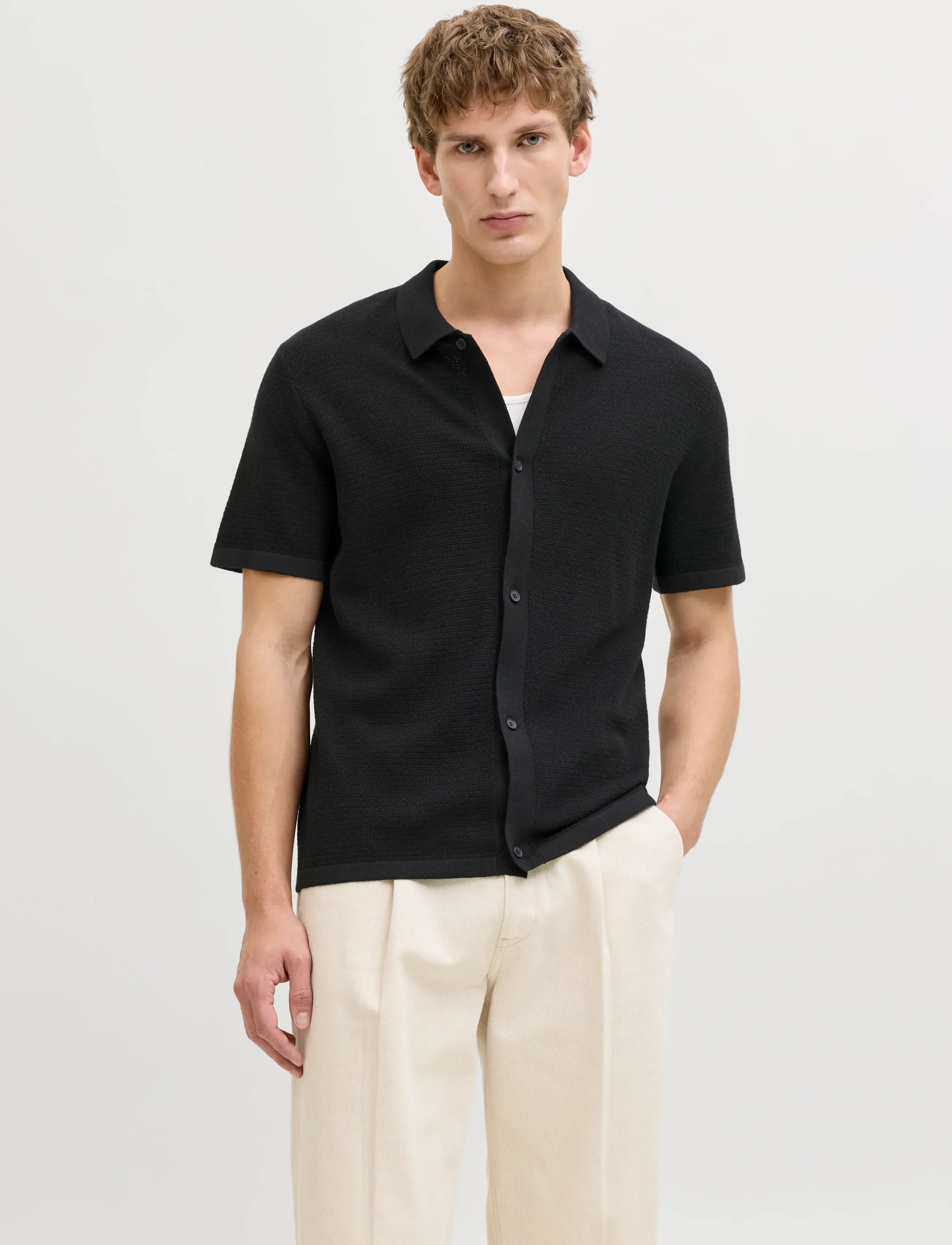 Jack & Jones JJEGEORGE KNIT SHIRT SS SN - Kurzärmelige gestrickte Polohemden - BLACK / black
