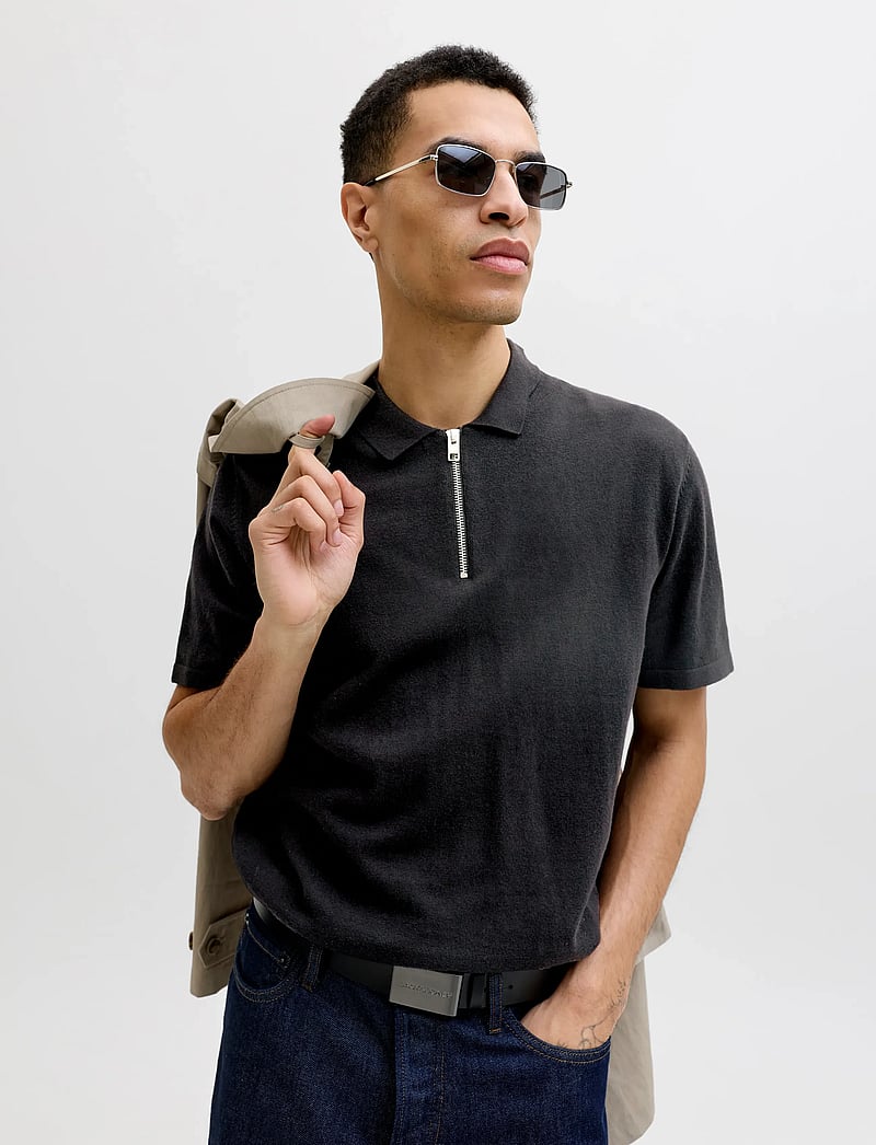 Jack & Jones - JJEEMIL KNIT ZIP POLO SS SN - kootud polosärgid - black - 5