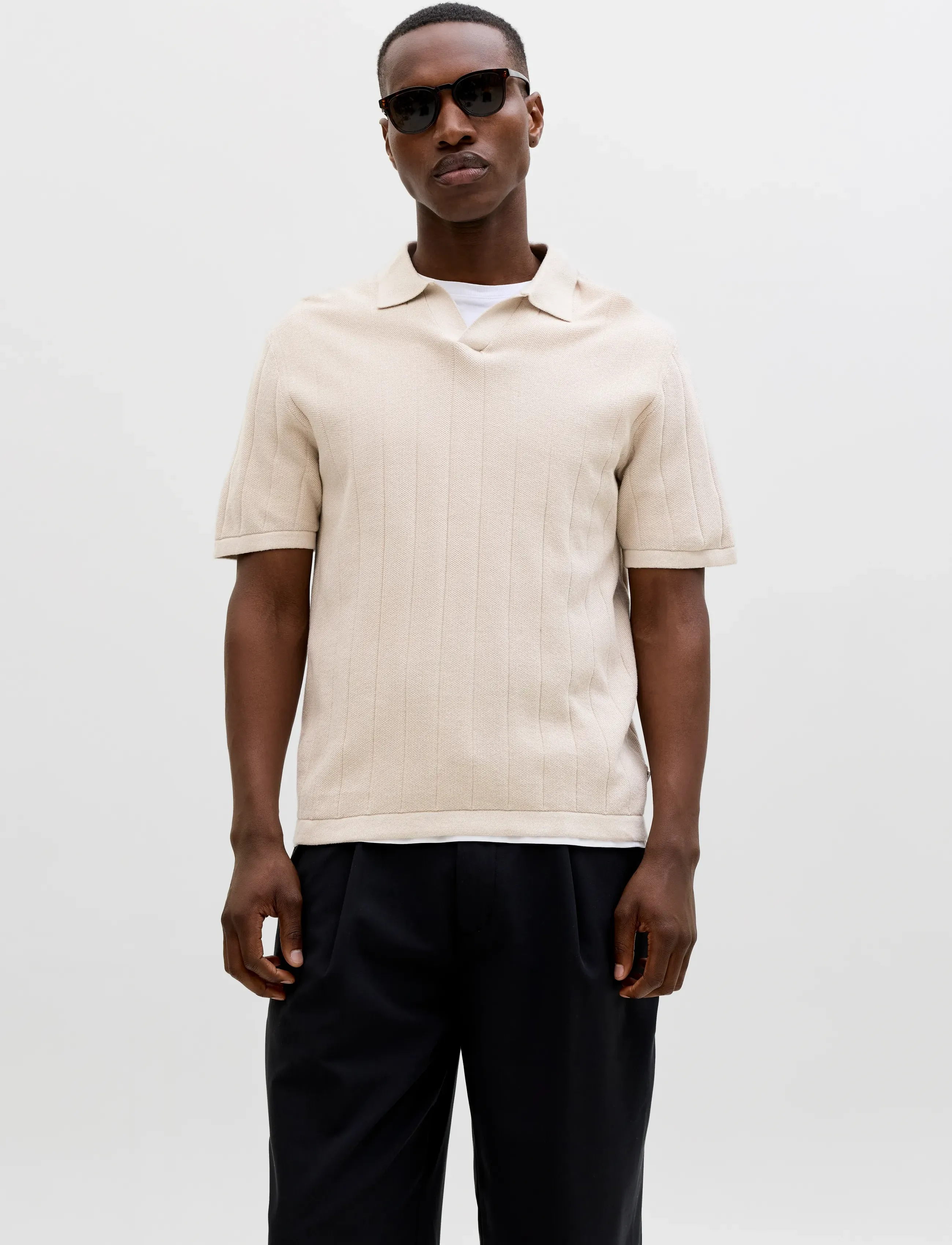 Jack & Jones JJEBRADLEY KNIT SPLIT NECK SS SN - Looks for less - MOONBEAM / cream