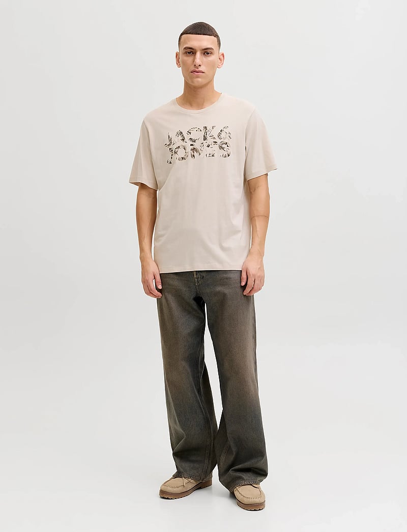 Jack & Jones - JJEJEFF LOGO TEE SS SN - short-sleeved t-shirts - moonbeam - 4