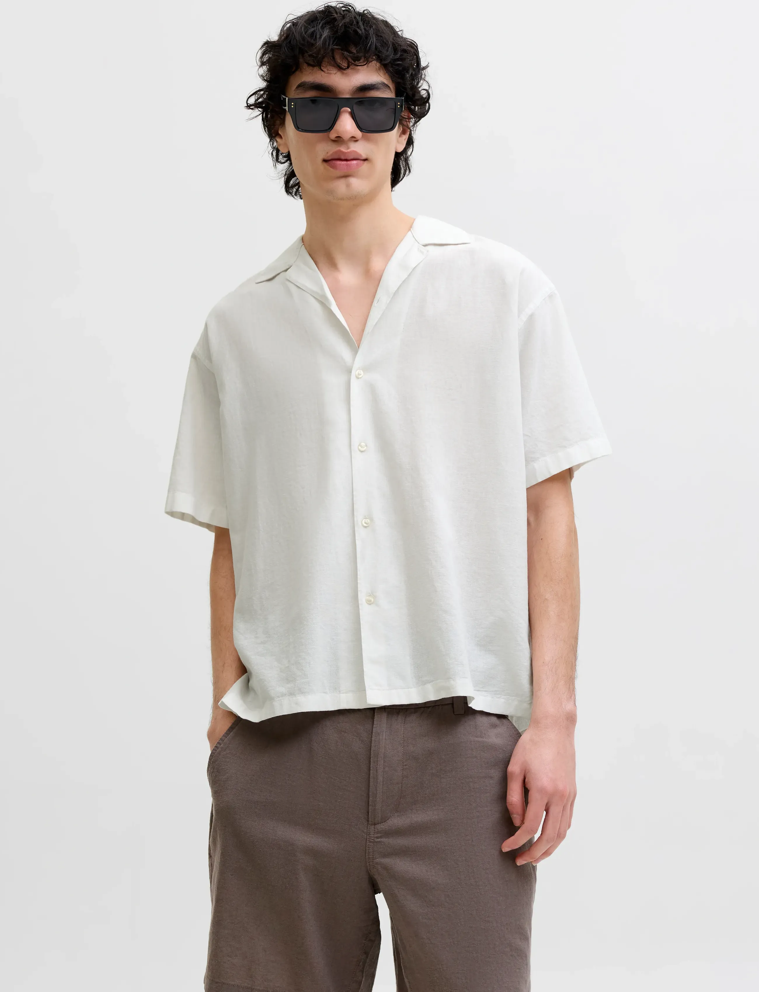 Jack & Jones JJEBREEZE LINEN BLEND RESORT SHIRT SS SN - Skjorter - WHITE / white