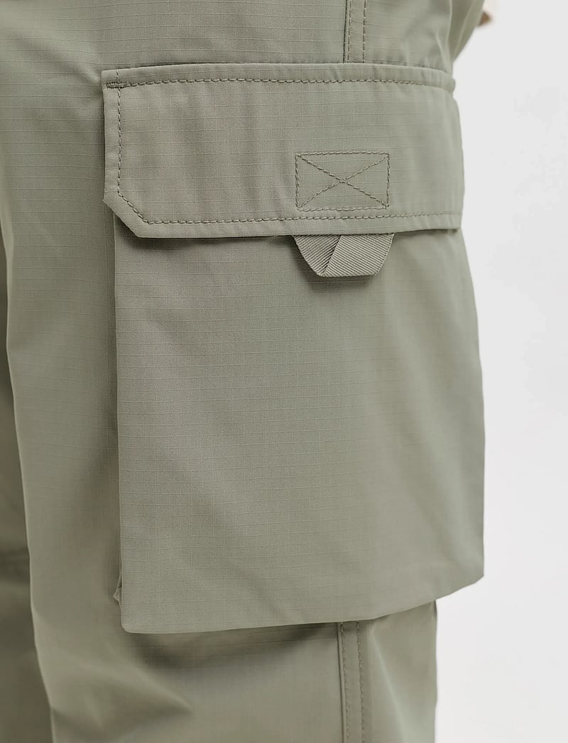 Jack & Jones - JPSTKANE IVAN TECH CARGO JOGGER - cargobyxor - vetiver - 5