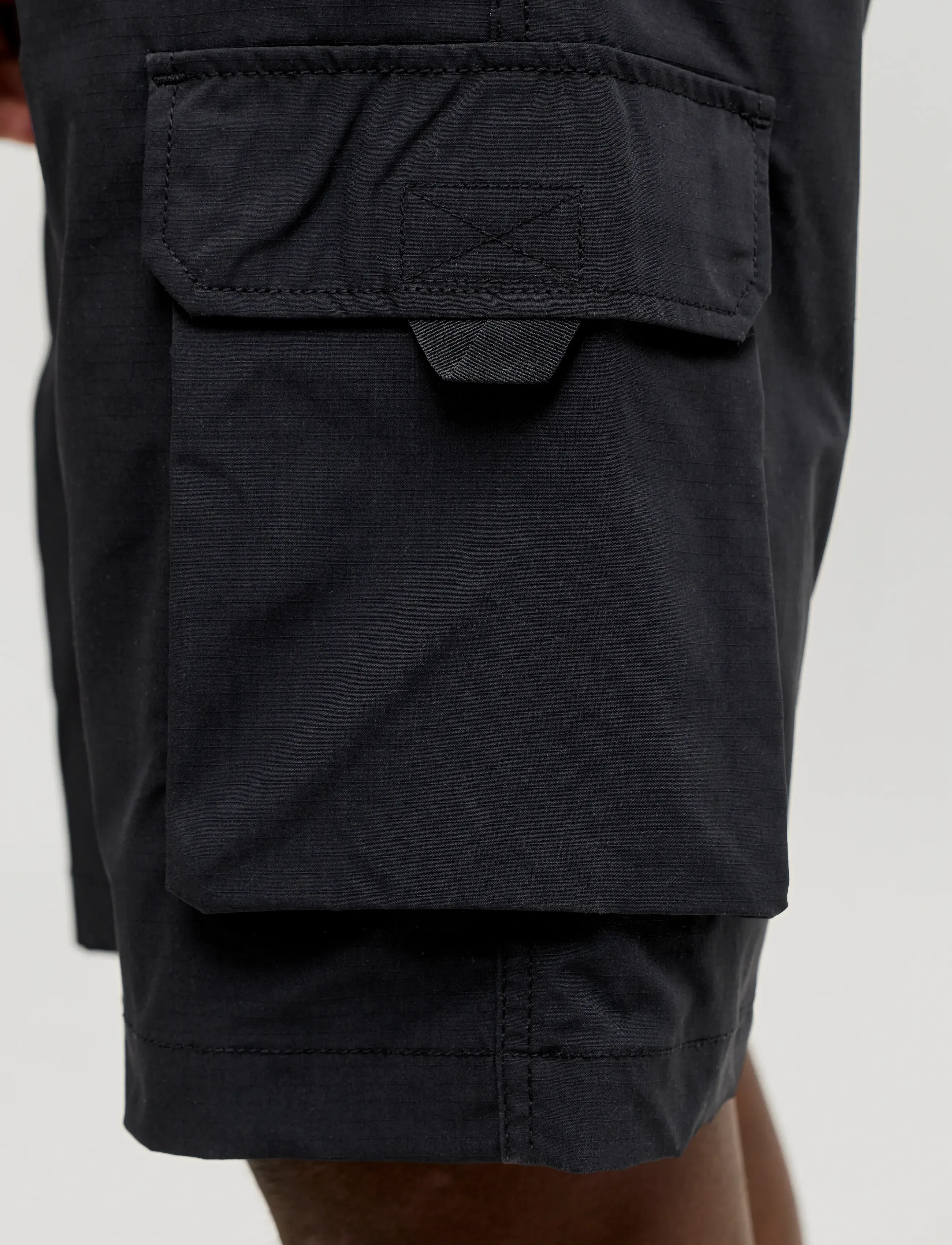 Jack & Jones - JPSTCOLE IVAN TECH CARGO JOGGER SHORTS - cargo shorts - black - 5