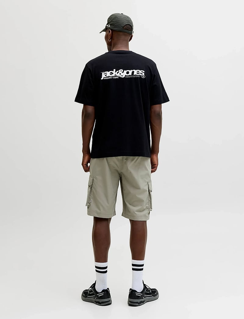 Jack & Jones - JPSTCOLE IVAN TECH CARGO JOGGER SHORTS - cargo shorts - vetiver - 3