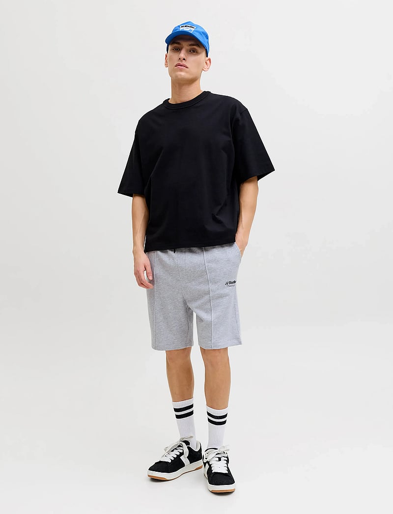 Jack & Jones - JPSTKANE SOHO SWEAT SHORTS MID SN - sweatshorts - light grey melange - 4